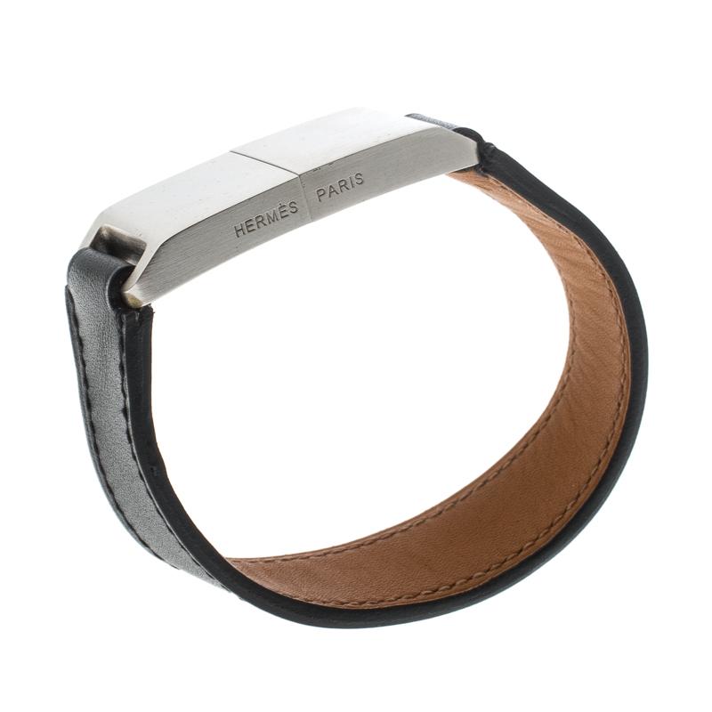Hermes USB Flash Drive Black Leather Silver Tone Bracelet In Good Condition In Dubai, Al Qouz 2