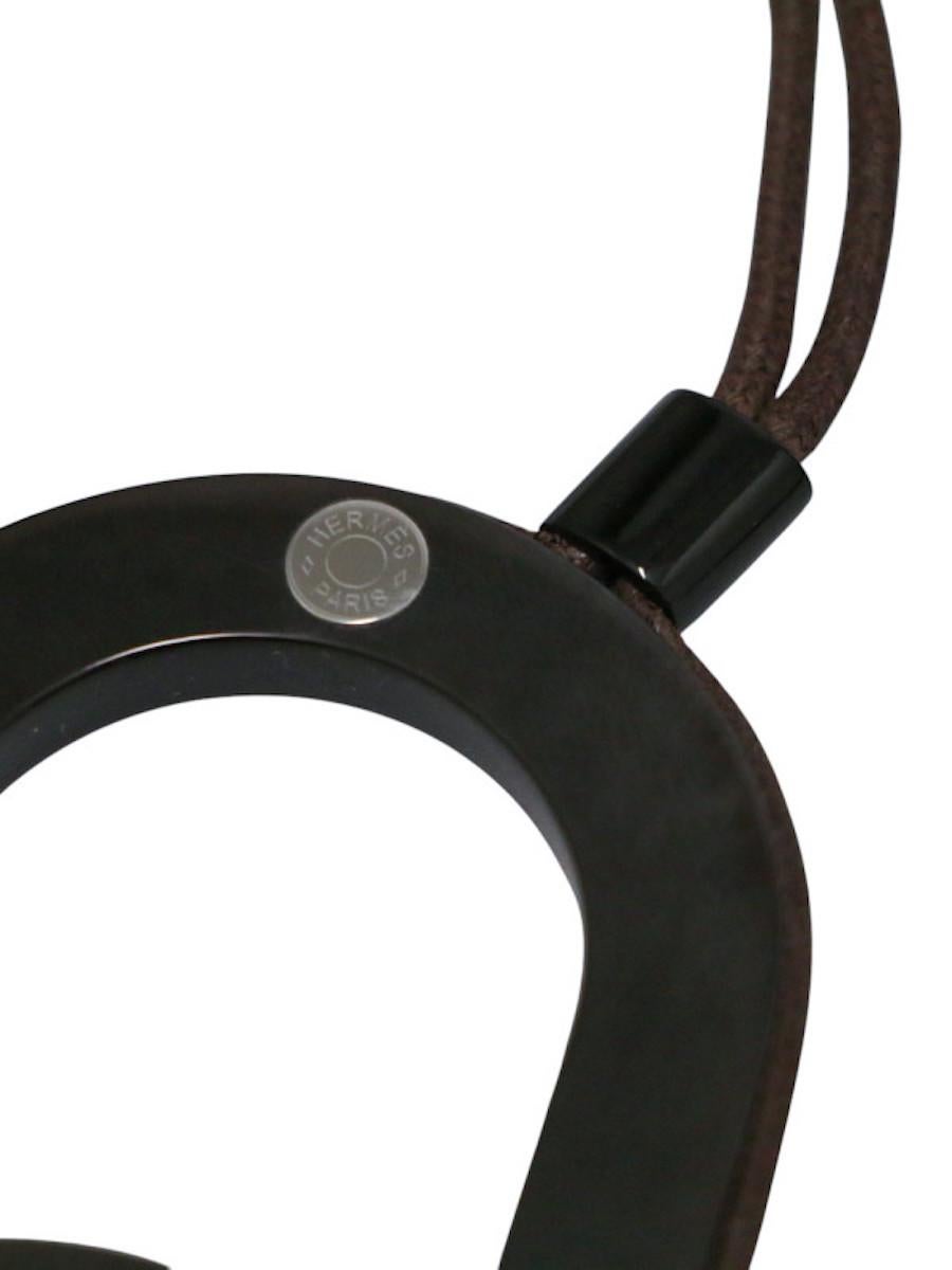 Femenino o masculino Collar con colgante Hermès Variation en venta
