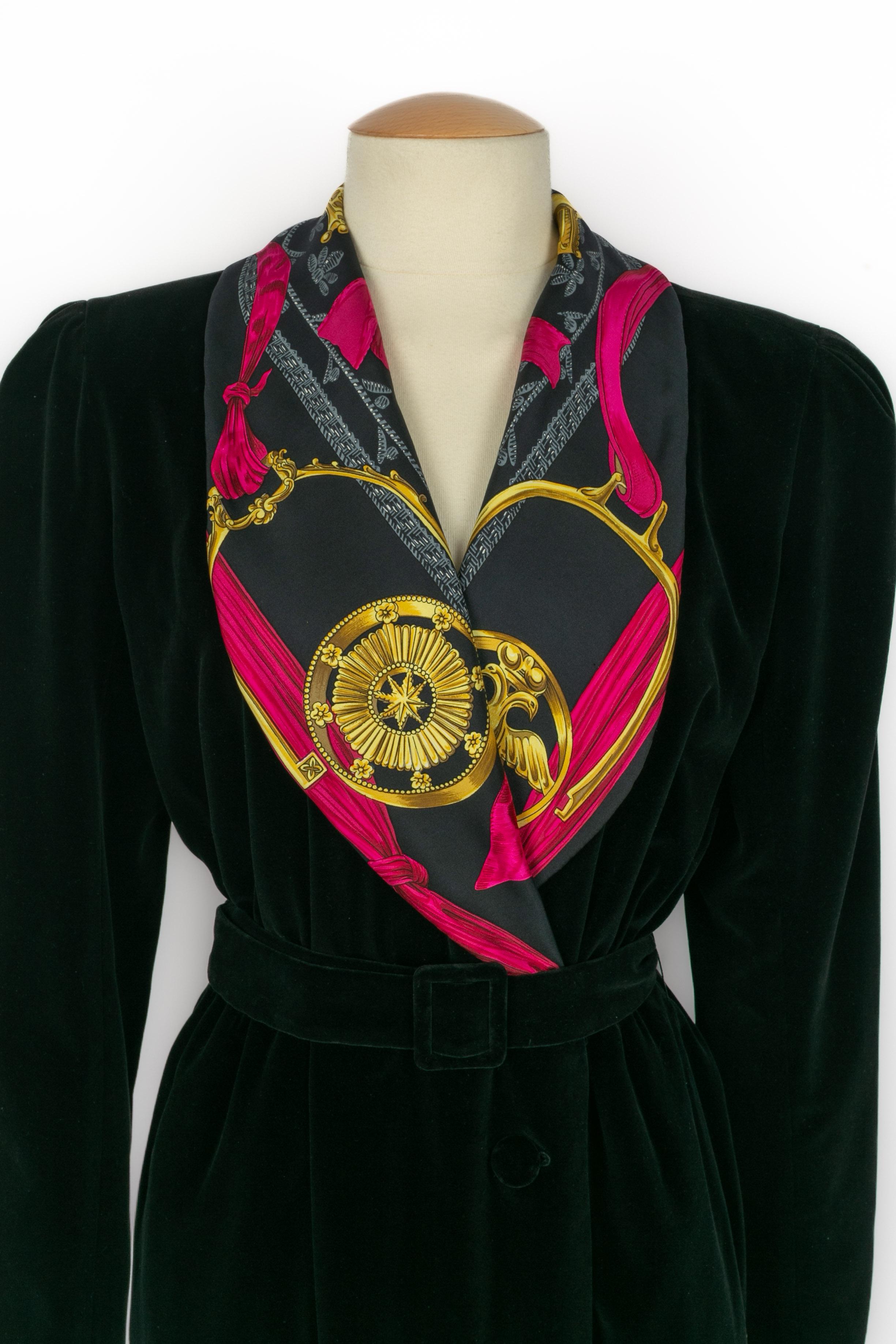 Nero Cappotto in velluto di Hermes in vendita