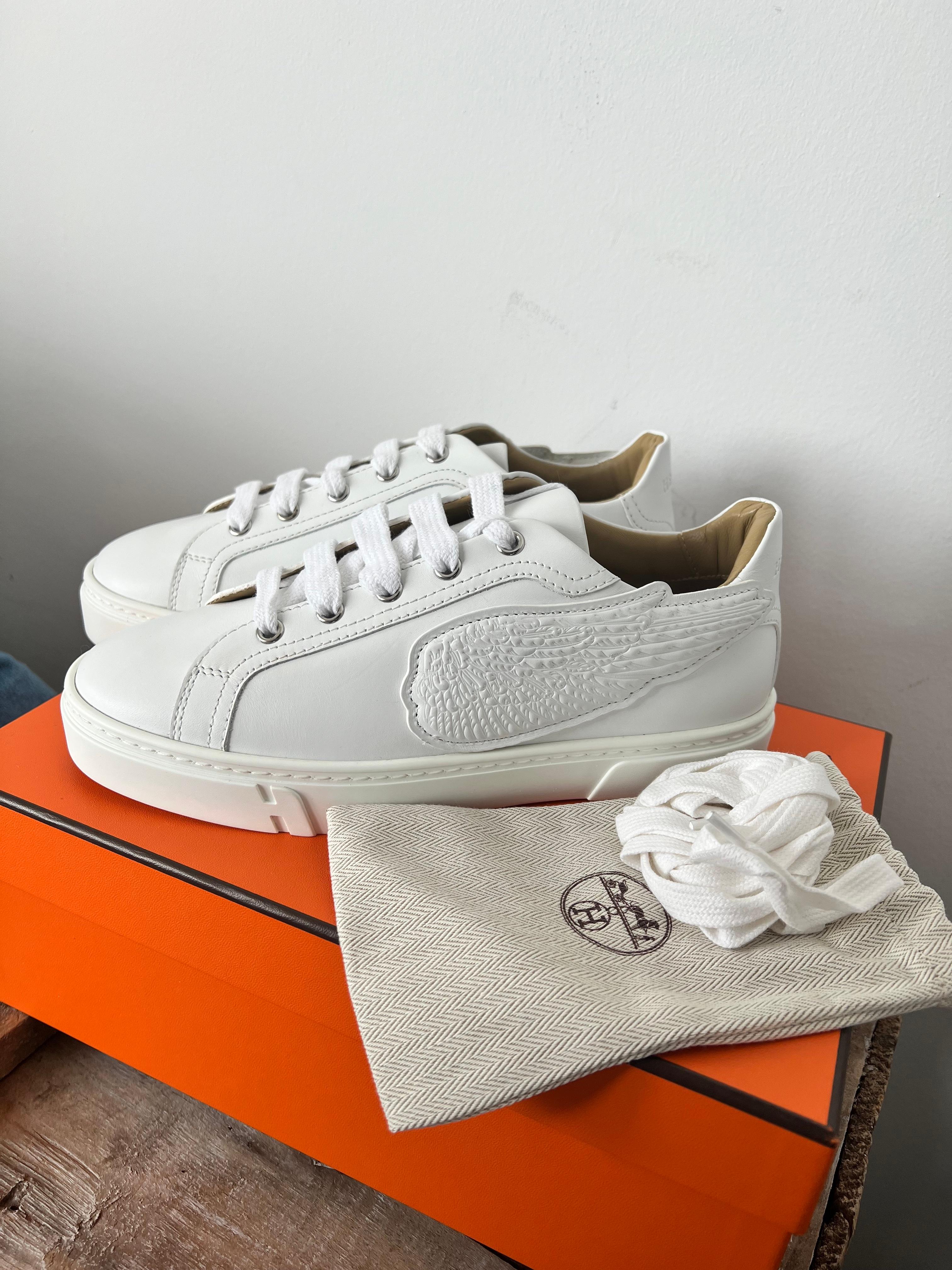 Hermès Velvet Veau white sneaker with wings size 37.5 In New Condition In Toronto, CA