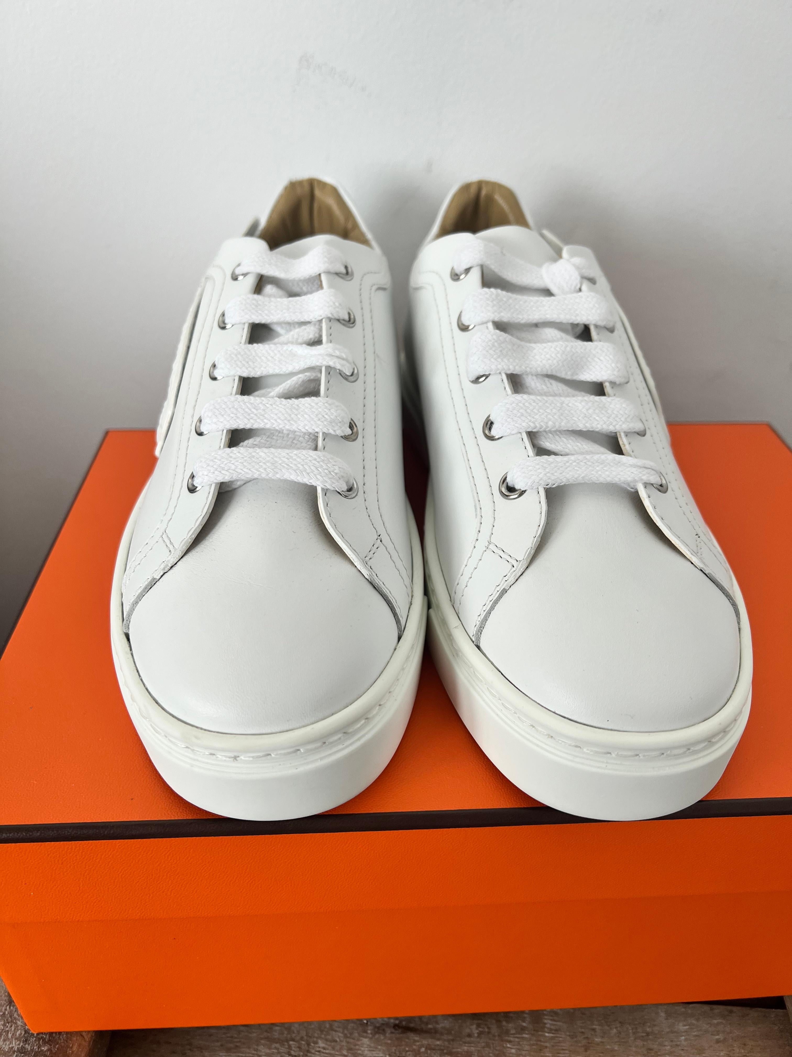 Women's or Men's Hermès Velvet Veau white sneaker with wings size 37.5