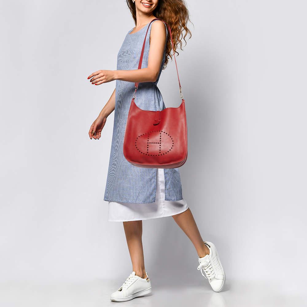 Hermes Vermillon Epsom Leather Evelyne II GM Bag In Fair Condition In Dubai, Al Qouz 2