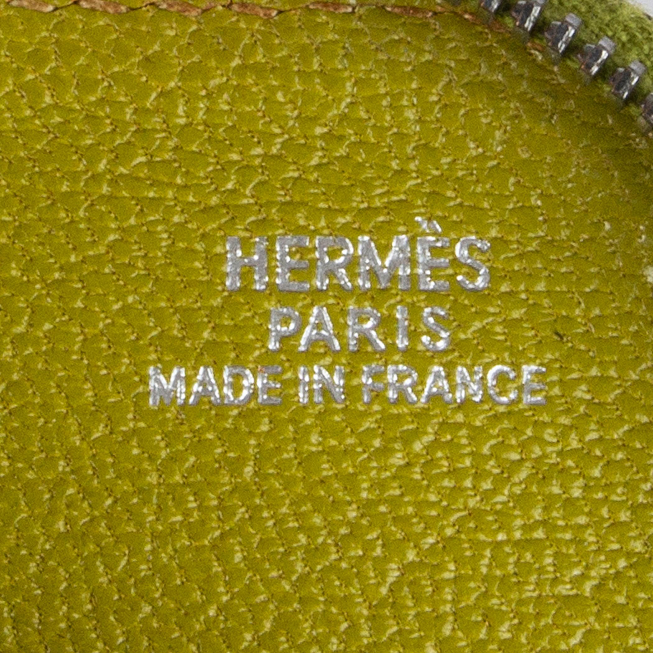 Women's or Men's HERMES Vert Anis green OSTRICH Zip Wallet For Sale