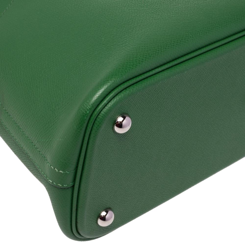 Hermes Vert Bengal Epsom Leather Bolide 31 Bag In Good Condition In Dubai, Al Qouz 2