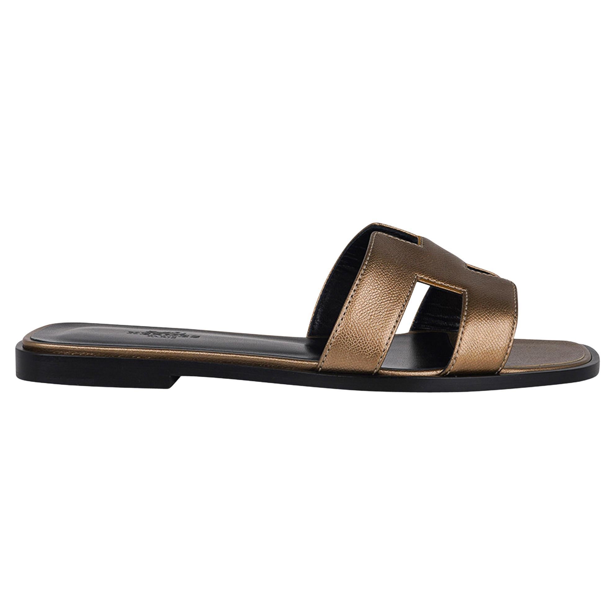 Hermes Vert Bronze Oran Sandal Epsom Leather Flat Shoes 37/ 7 New w/ Box For Sale