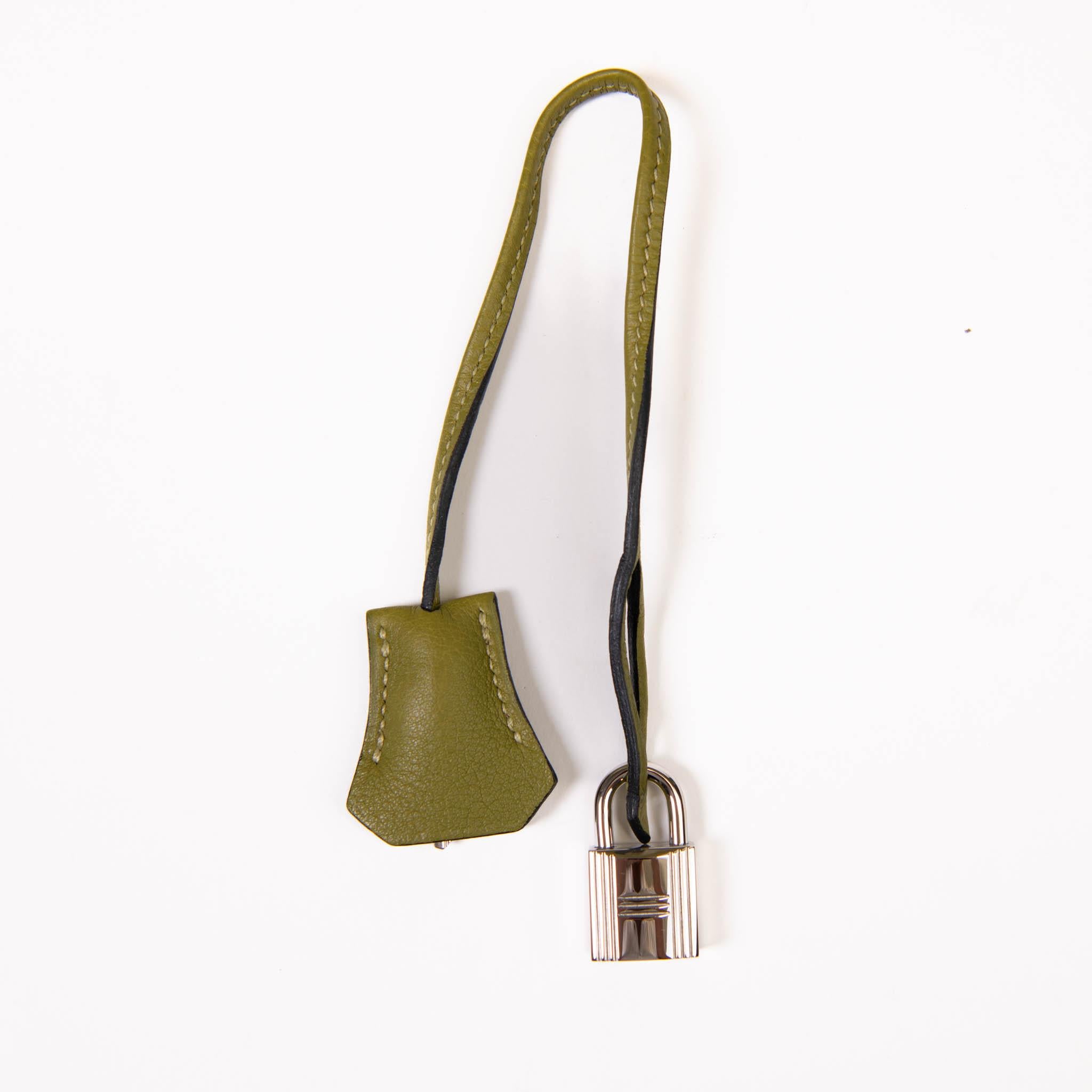 Hermes Vert Chartreuse Clemence Leder 40cm Birkin Palladium Hardware im Angebot 13