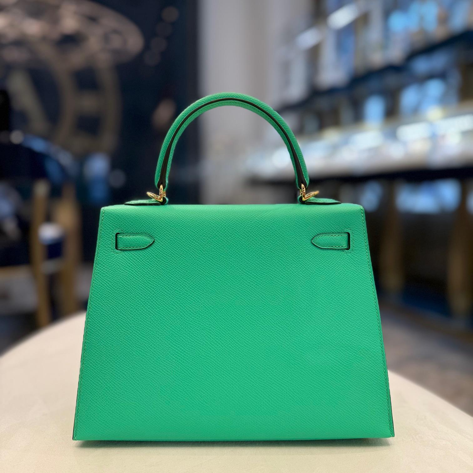 Green Hermès Vert Comics Kelly 25 Sellier Epsom Gold Hardware