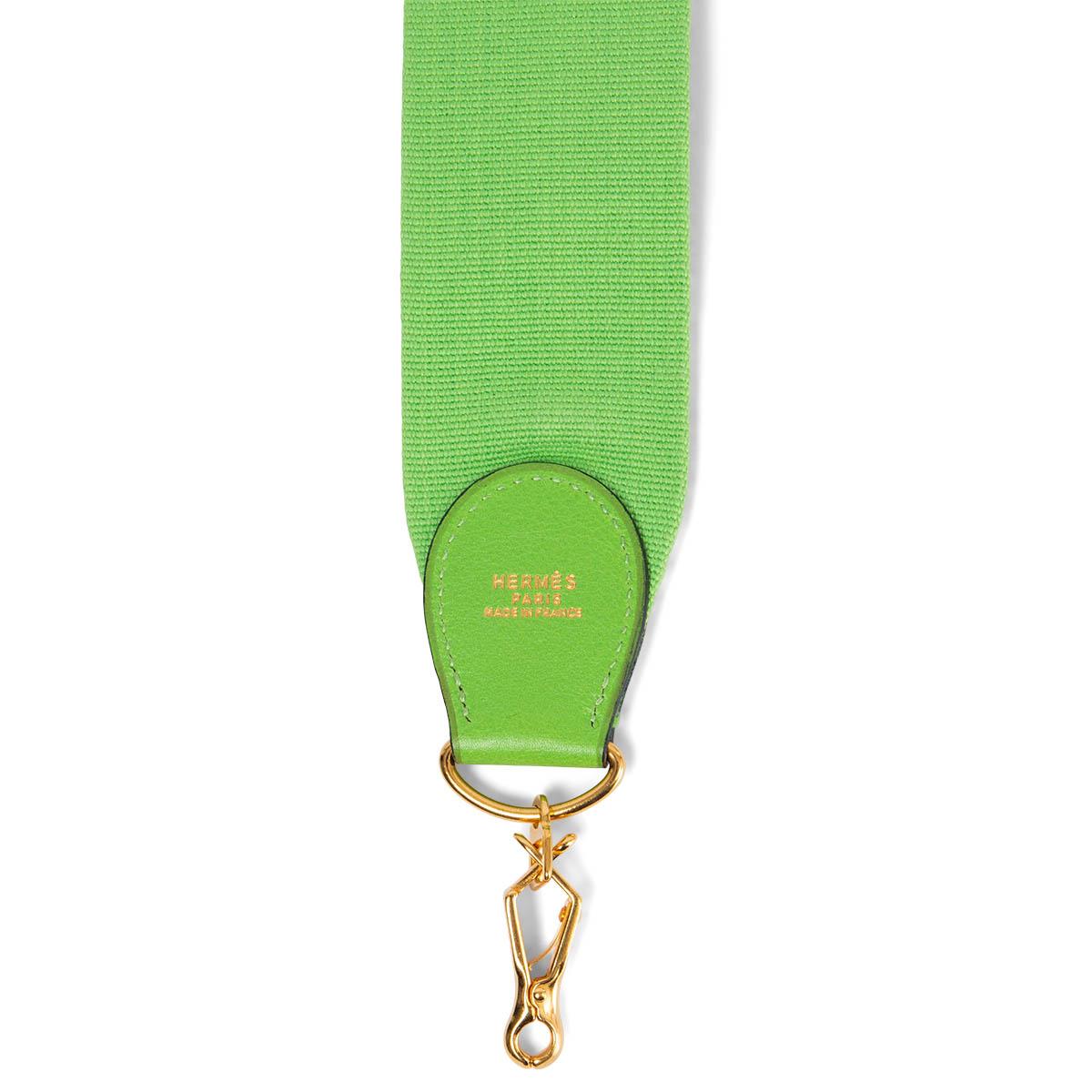 100% authentic Hermès shoulder strap for your Kelly or Evelyne bag in Vert Cru canvas and Gulliver leather. Has been carried and is in excellent condition.

Measurements
Width	5cm (2in)
Length	110cm (42.9in)
Hardware	Gold-Tone

All our listings