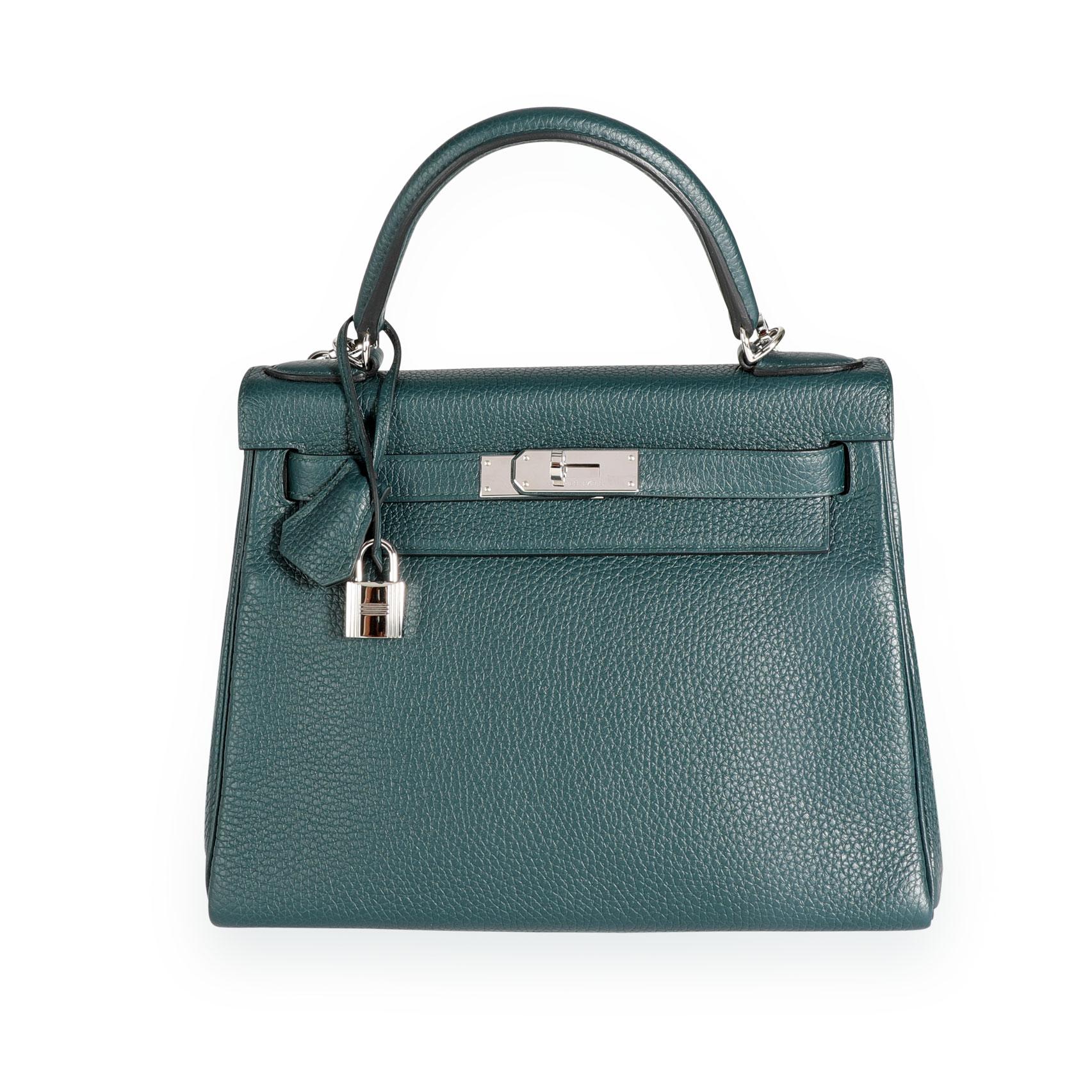Hermès Vert Cypress Togo Retourne Kelly 28 PHW In Good Condition In New York, NY