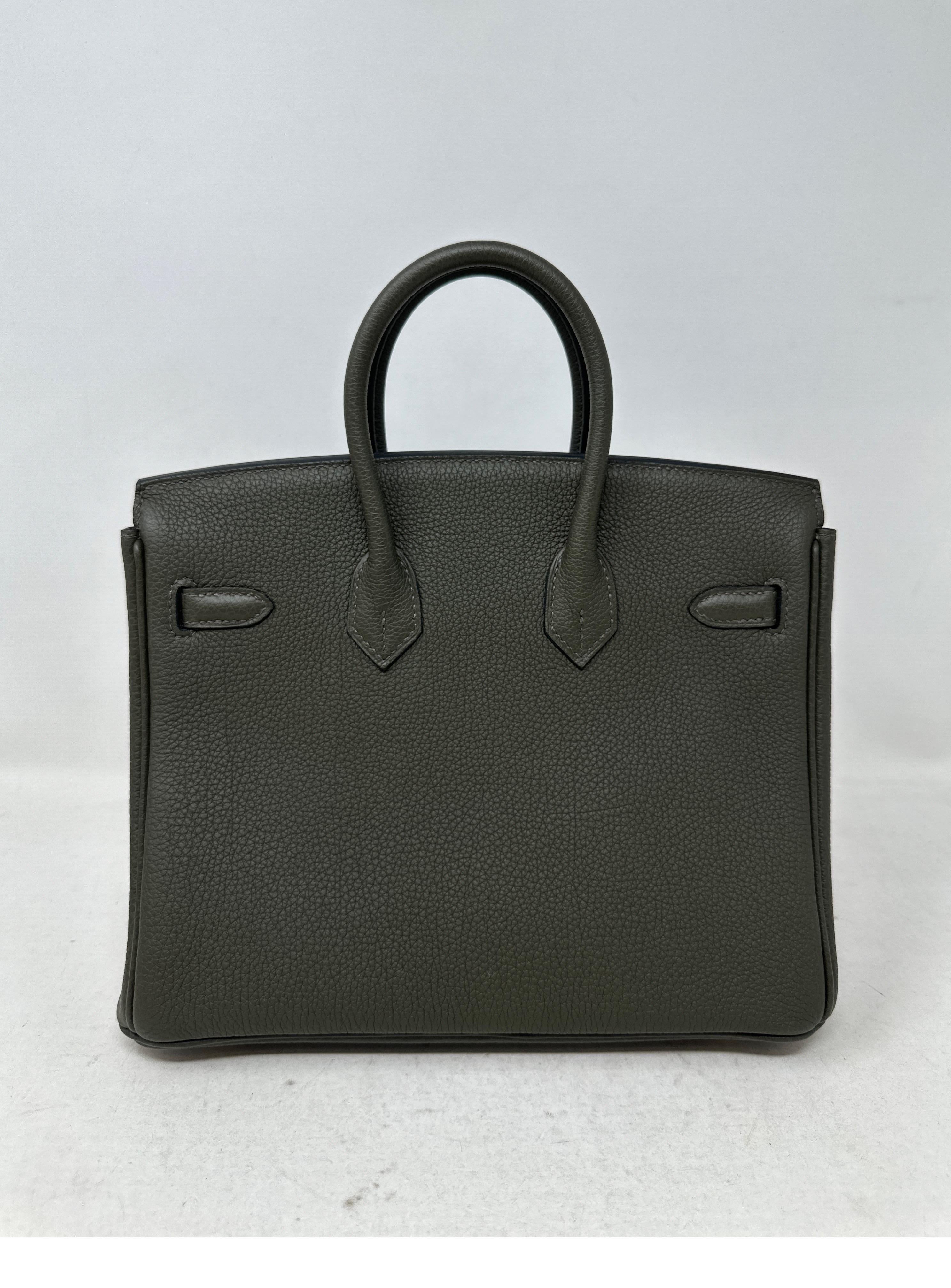Women's or Men's Hermes Vert De Gris Birkin 25 Bag For Sale