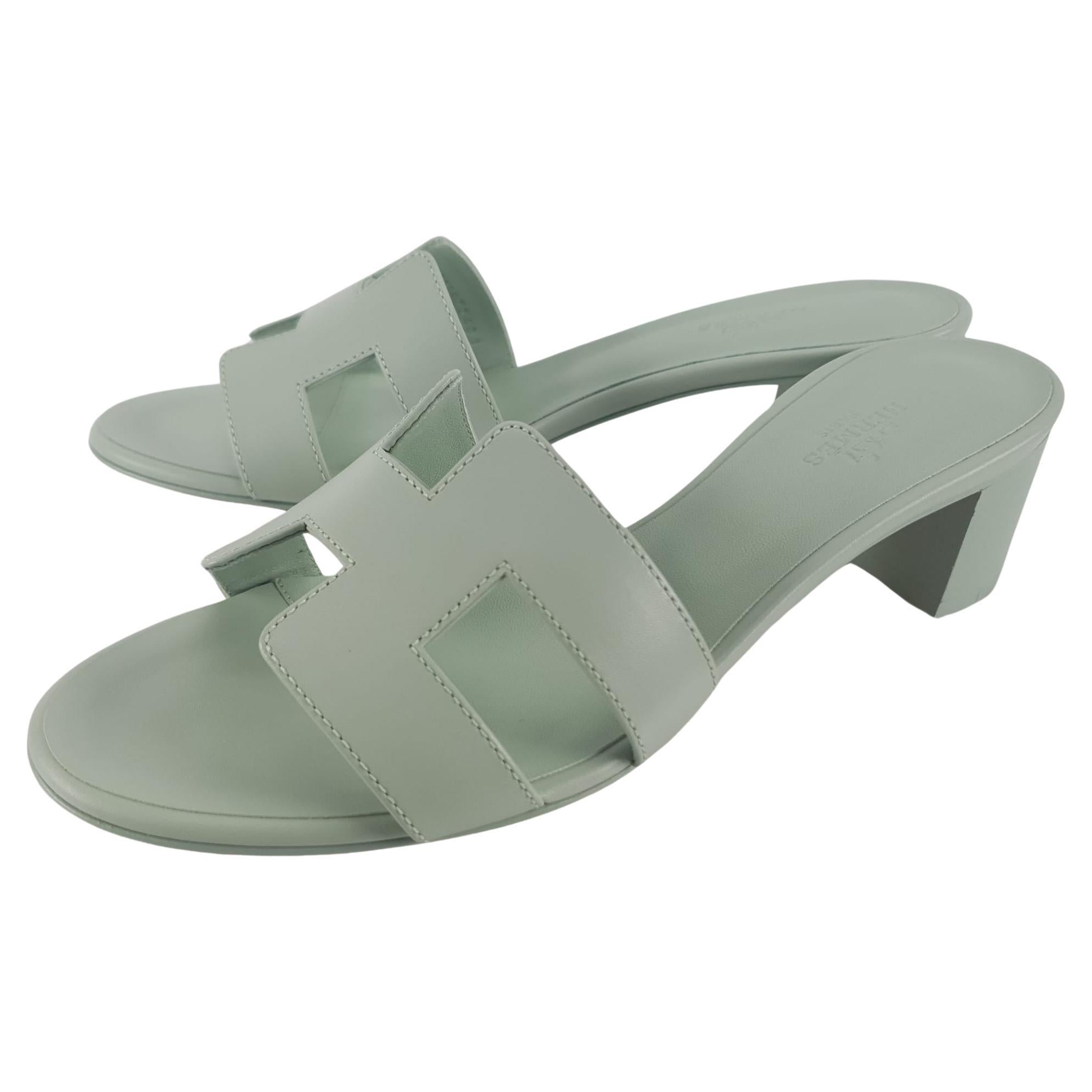 Hermes Vert D'eau Calfskin Size 37 Oasis sandal For Sale