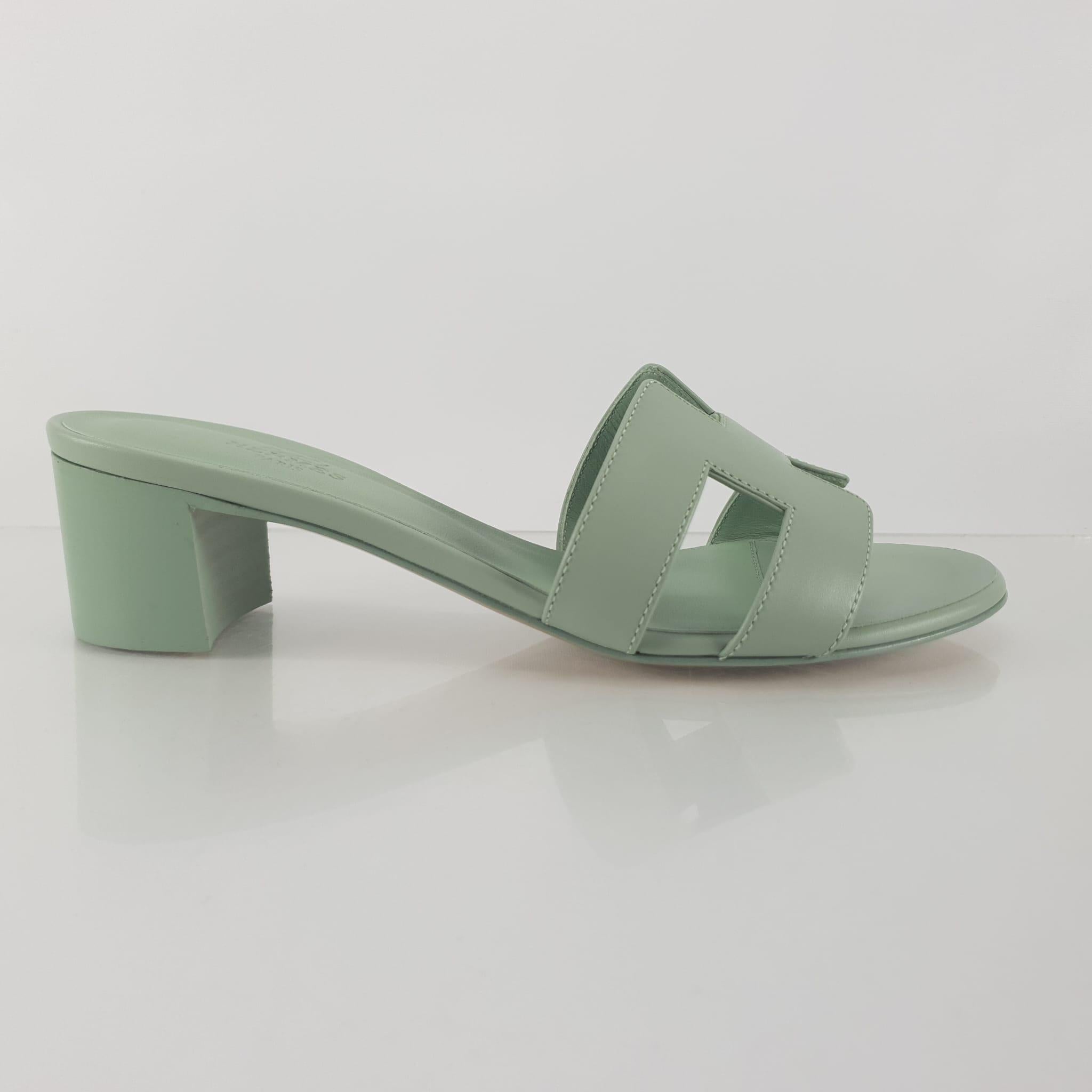 Hermes Vert D'eau Calfskin Size 39 Oasis sandal For Sale 1