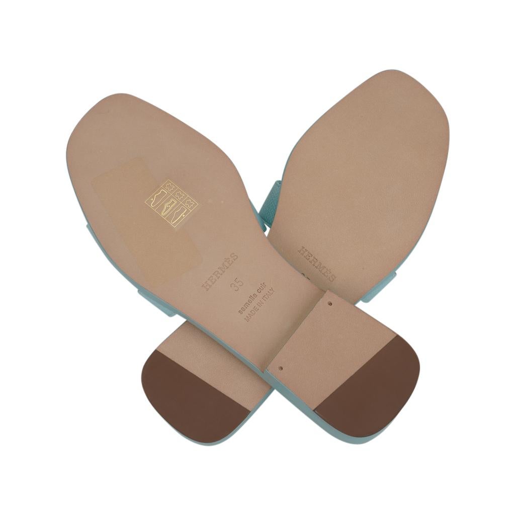 Hermes Vert Embrun Oran Sandale Epsom Leder Flache Schuhe 35 im Angebot 2