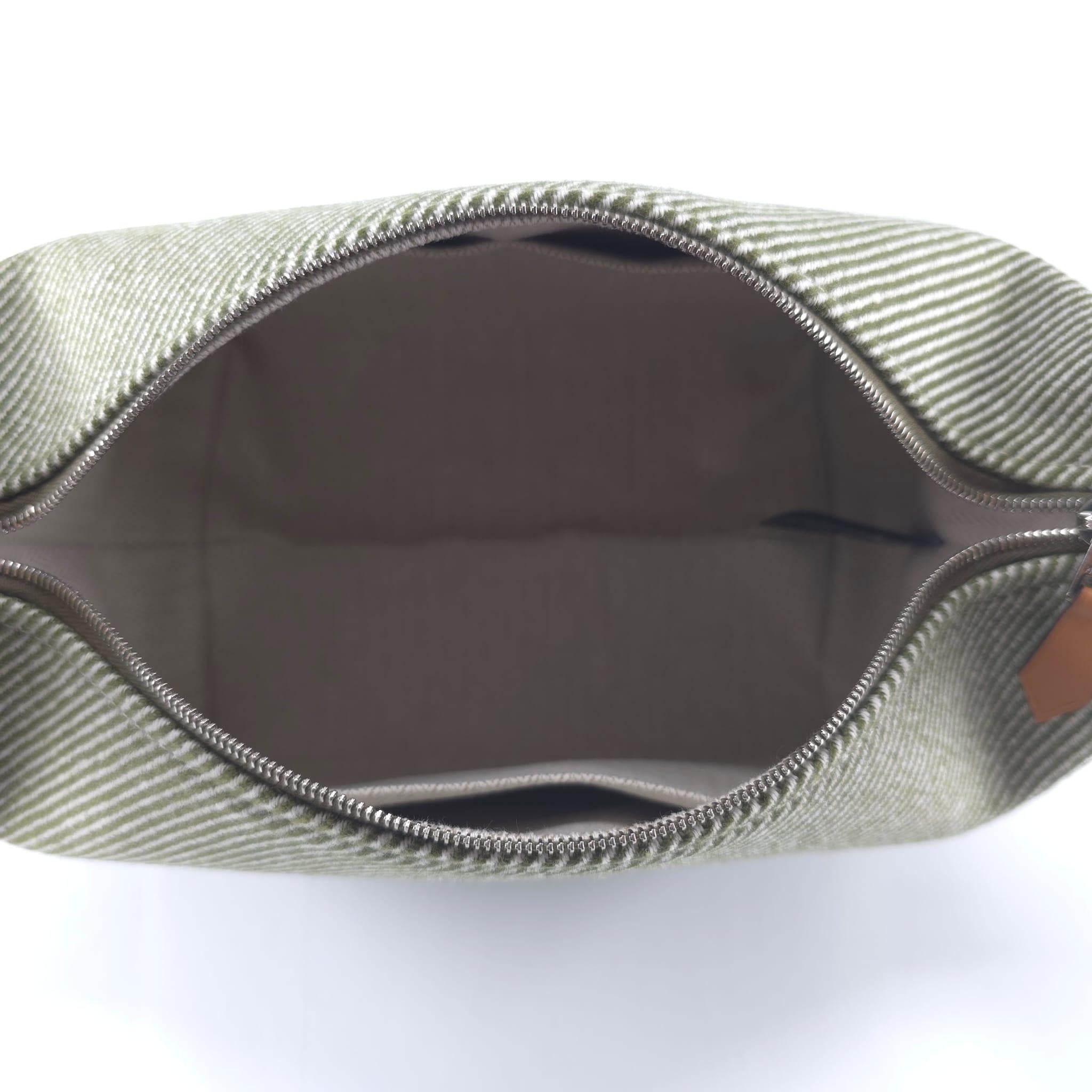 Women's or Men's Hermes vert foret wool Bride-a-Brac H Natte case, small model For Sale