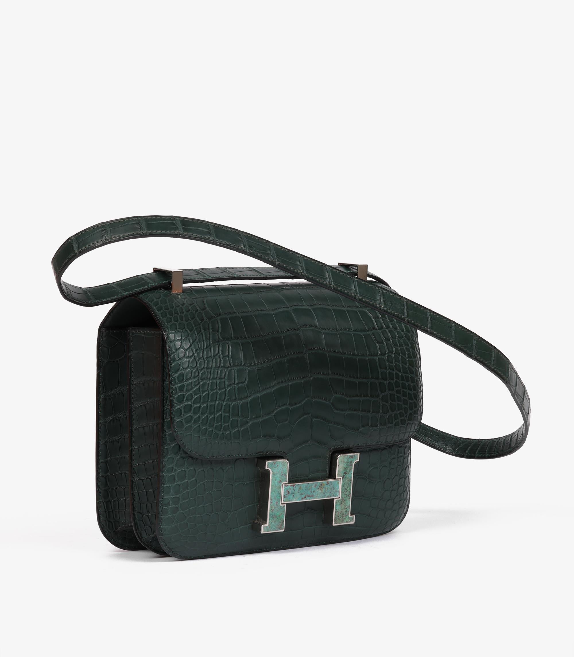 Black Hermès Vert Titien Matte Alligator Leather Turquoise Marble Constance 24 For Sale