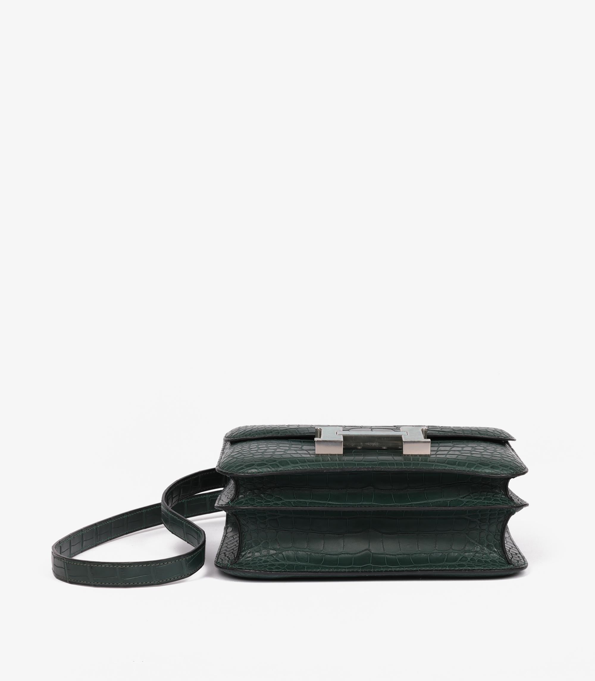 Hermès Vert Titien Matte Alligator Leather Turquoise Marble Constance 24 For Sale 1