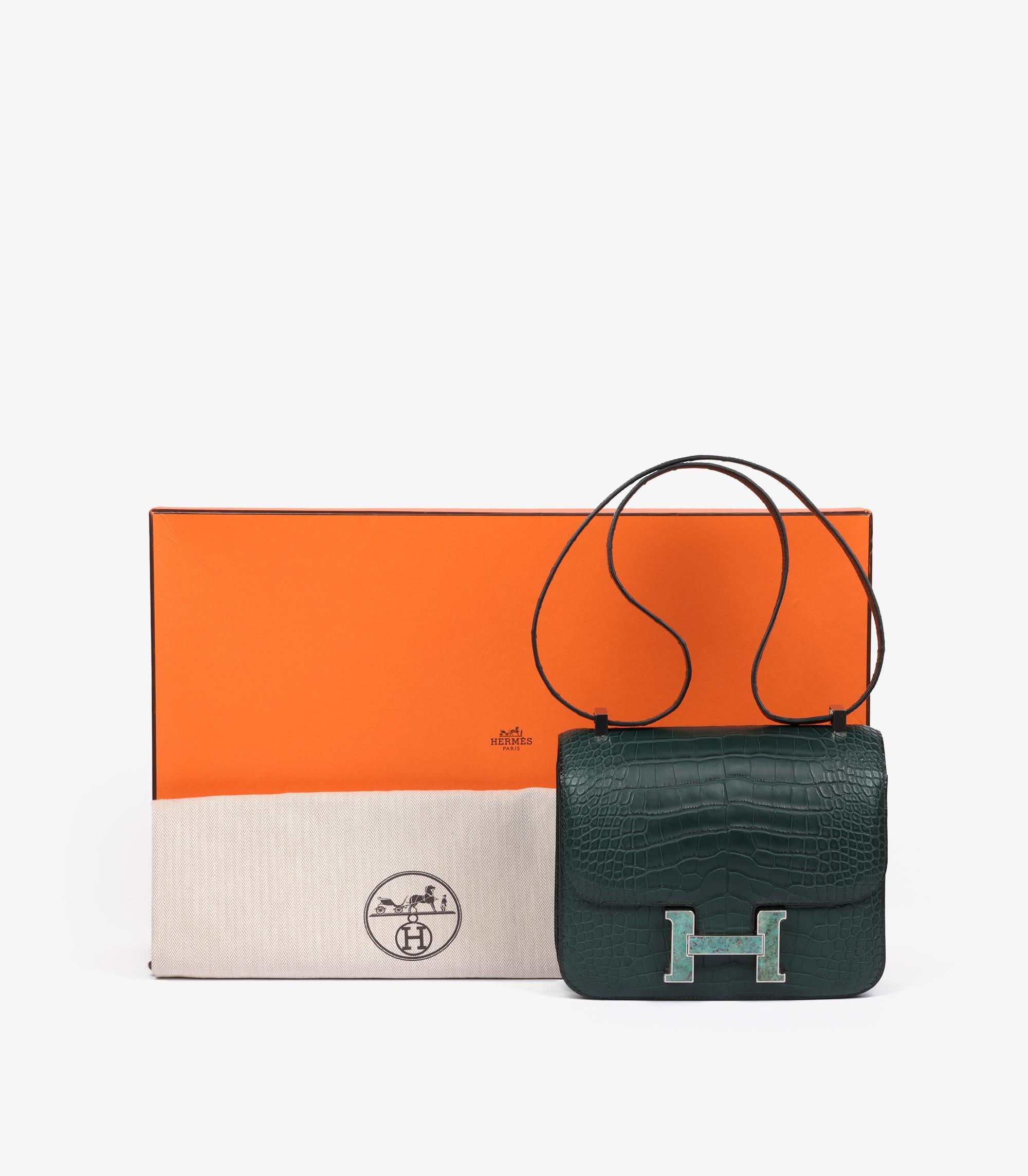 Hermès Vert Titien Matte Alligator Leather Turquoise Marble Constance 24 For Sale 4