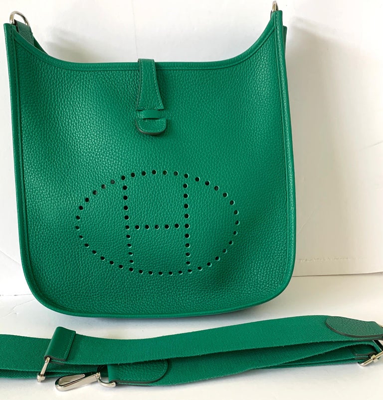 Hermès Vert Vertigo Clemence Evelyne III 29 PM Bag at 1stDibs | hermes  evelyne bag