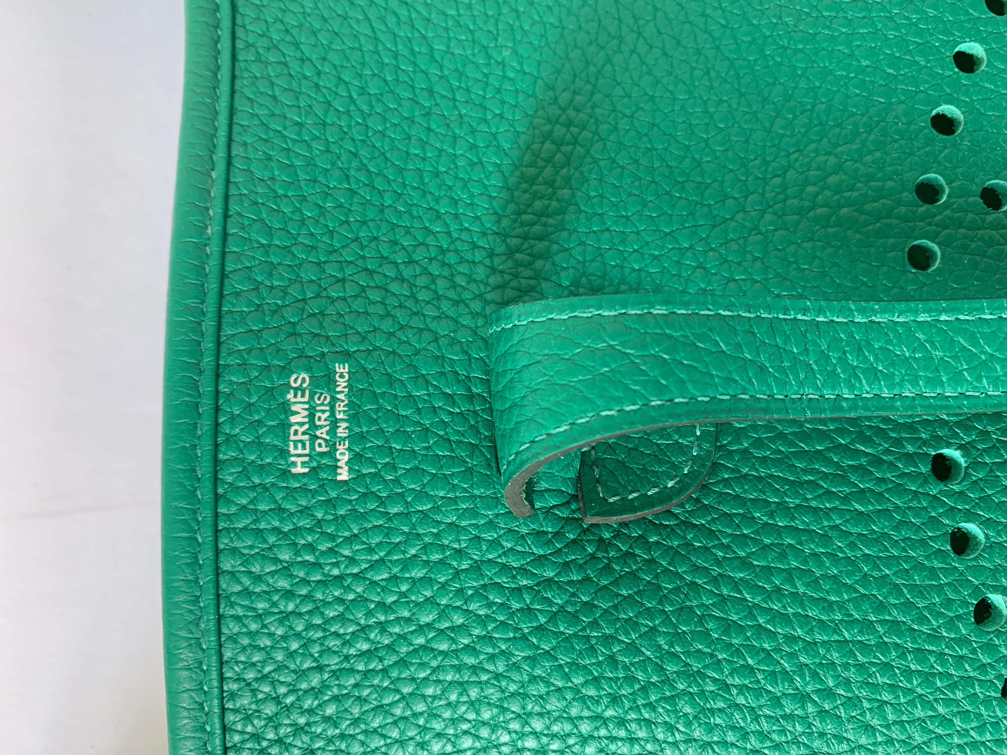 Women's or Men's Hermès Vert Vertigo Clemence Evelyne III 29 PM Bag 