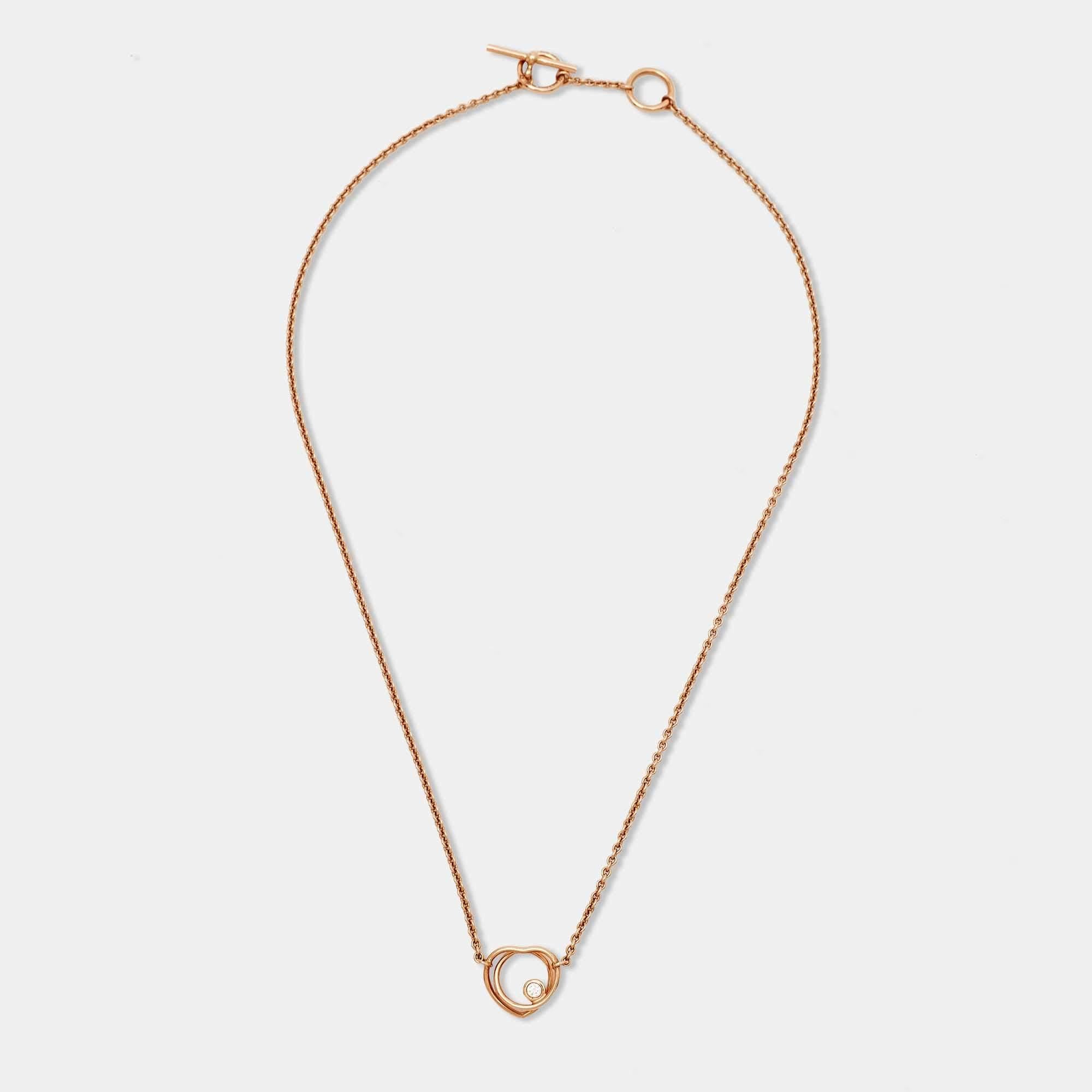 Hermes is a brand that delivers crafts with art and creativity. All their designs have a high-end blend of beauty and fashion. This exquisite necklace has been crafted from the finest selection of materials.

Includes
Original Box