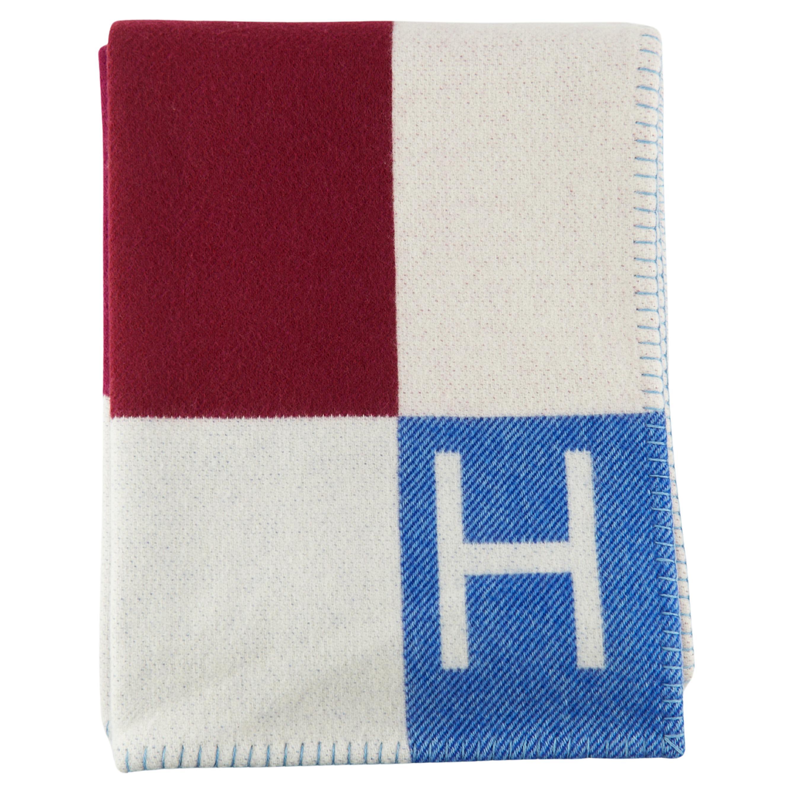 HERMÈS VIBRATION THROW BLANKET Pourpre & Outremer For Sale