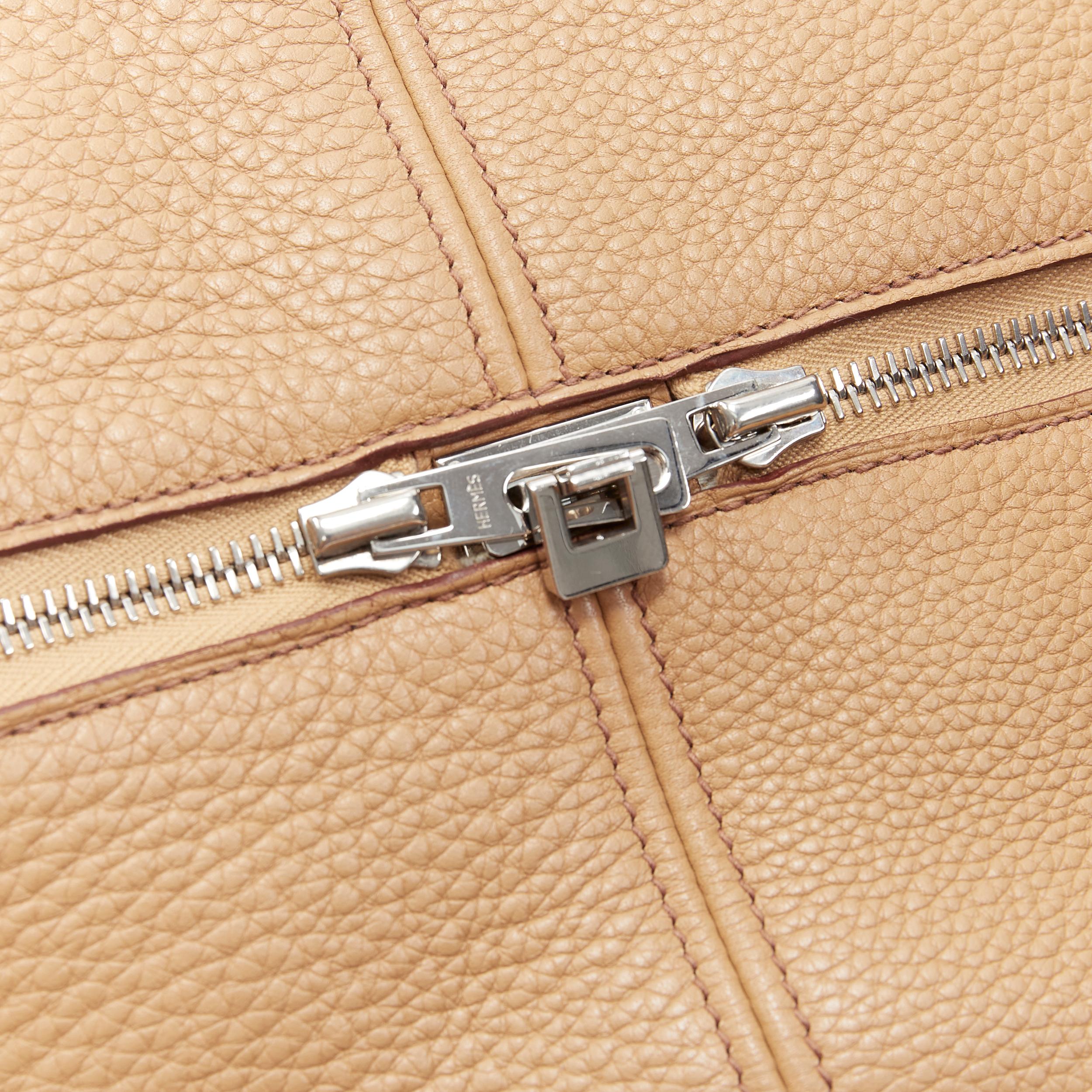 HERMES Clemence Victoria II 43 palladium beige leather travel satchel bag In Excellent Condition In Hong Kong, NT