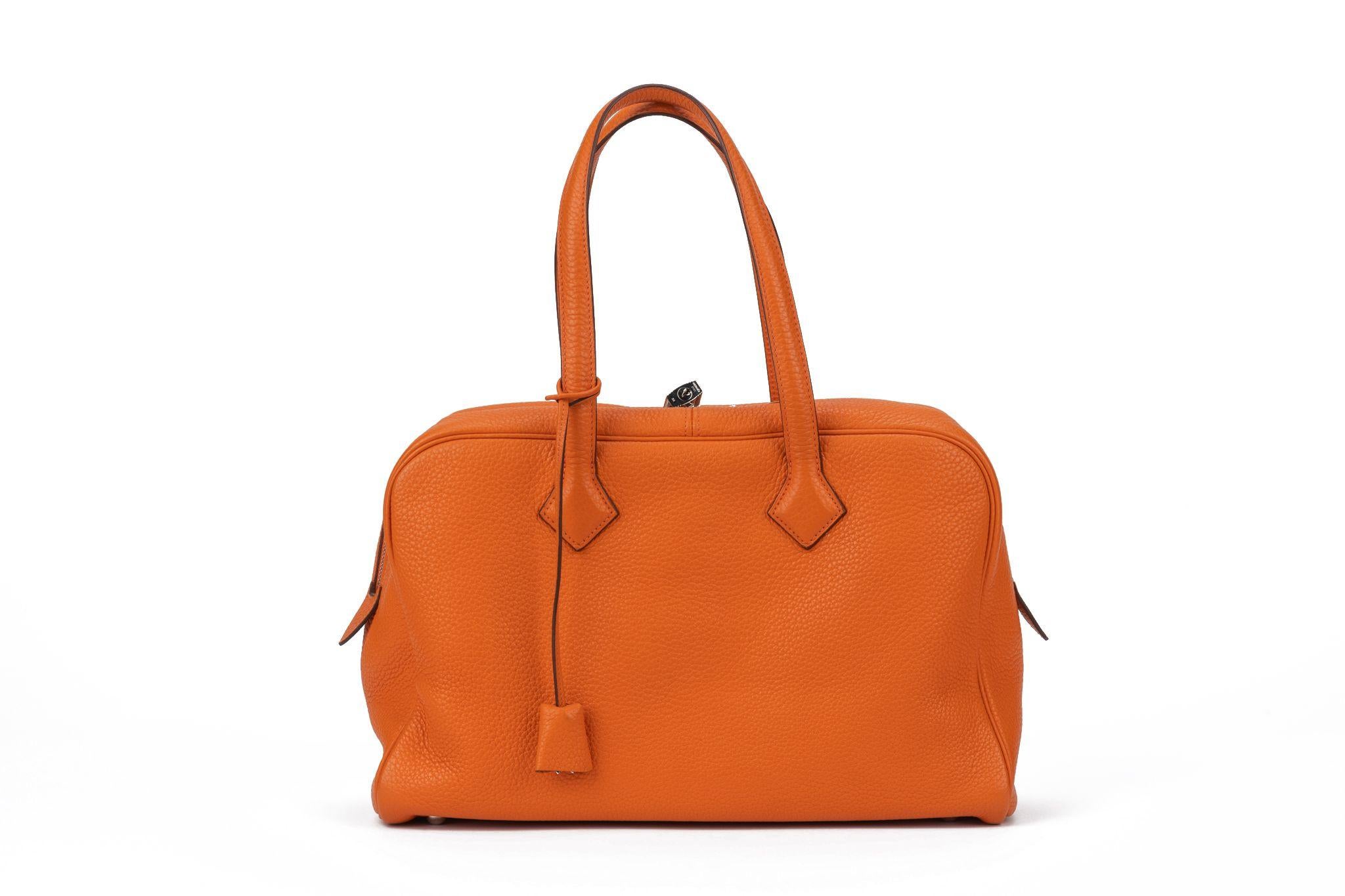 Women's HERMÈS Victoria II 35 Clemence Leather For Sale