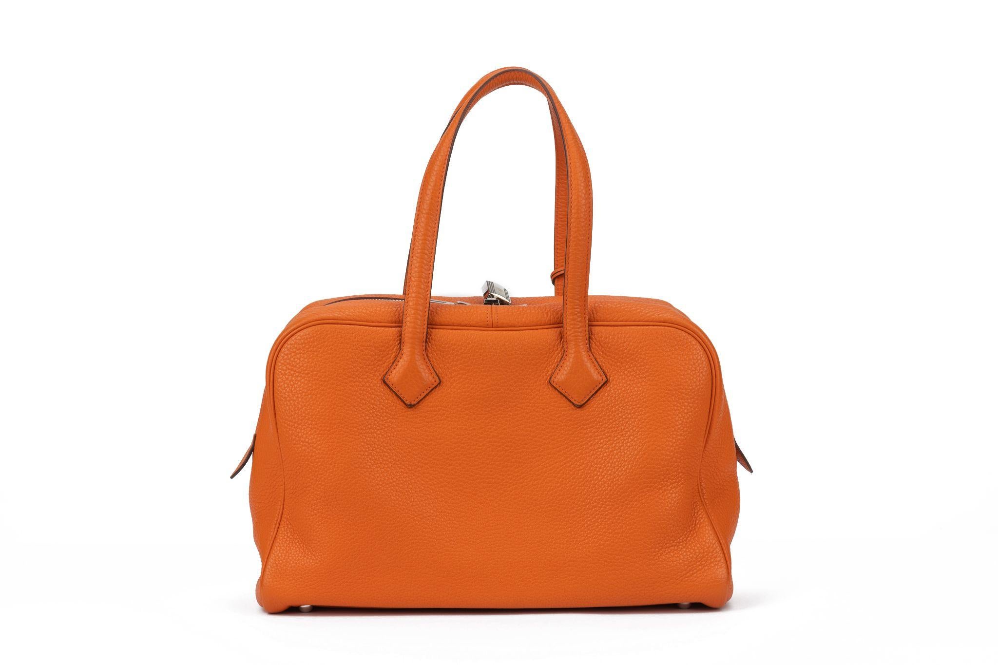 HERMÈS Victoria II 35 Clemence Leather For Sale 3