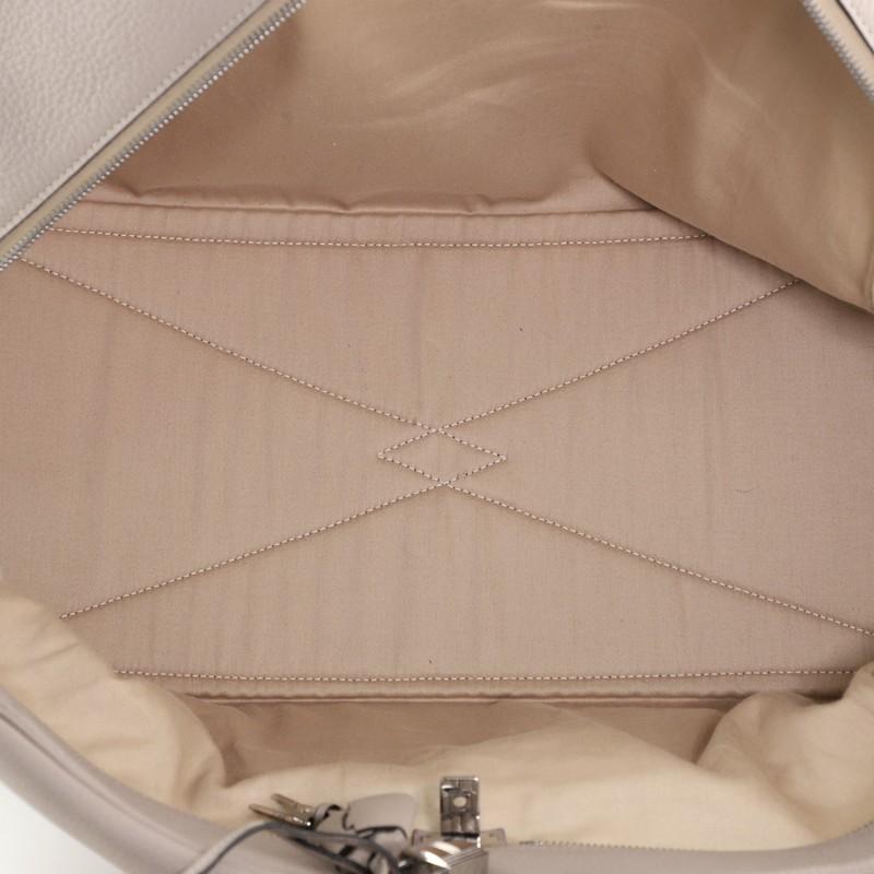 Hermes Victoria Travel Bag Clemence 43 In Good Condition In NY, NY