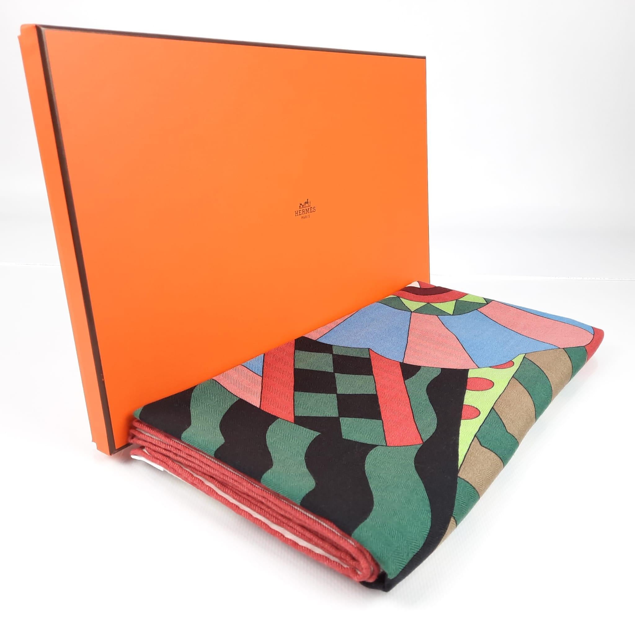 Hermes Vieux Rose / Vert / Jaune Cheval de Fete shawl 140 2