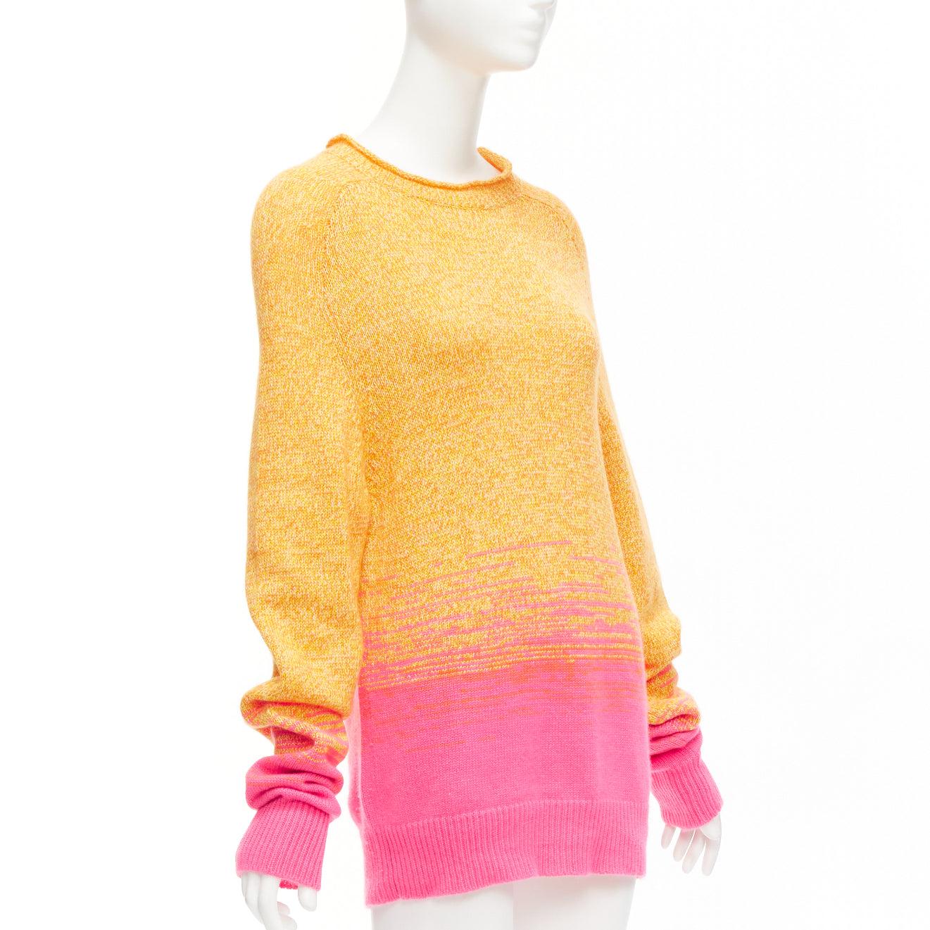 HERMES Vintage 100% cashmere orange pink degrade loose neck sweater M In Excellent Condition For Sale In Hong Kong, NT