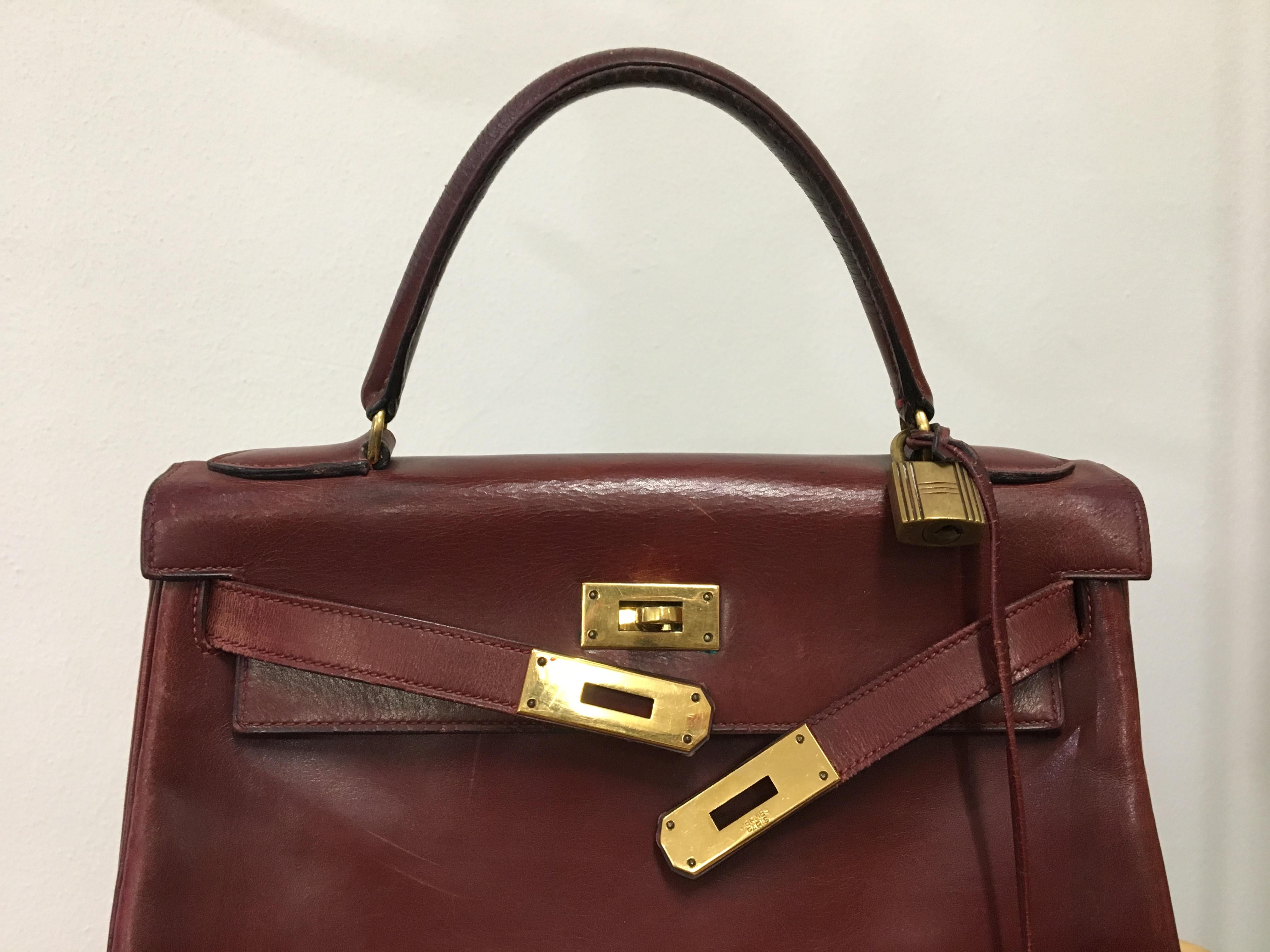 Hermès vintage 1950's marron/ burgundy leather Kelly bag. In Good Condition In Lugano, CH