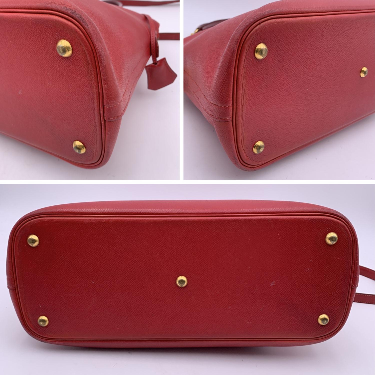 Hermes Vintage 1992 Red Leather Bolide 35 Satchel Bag with Strap For Sale 2