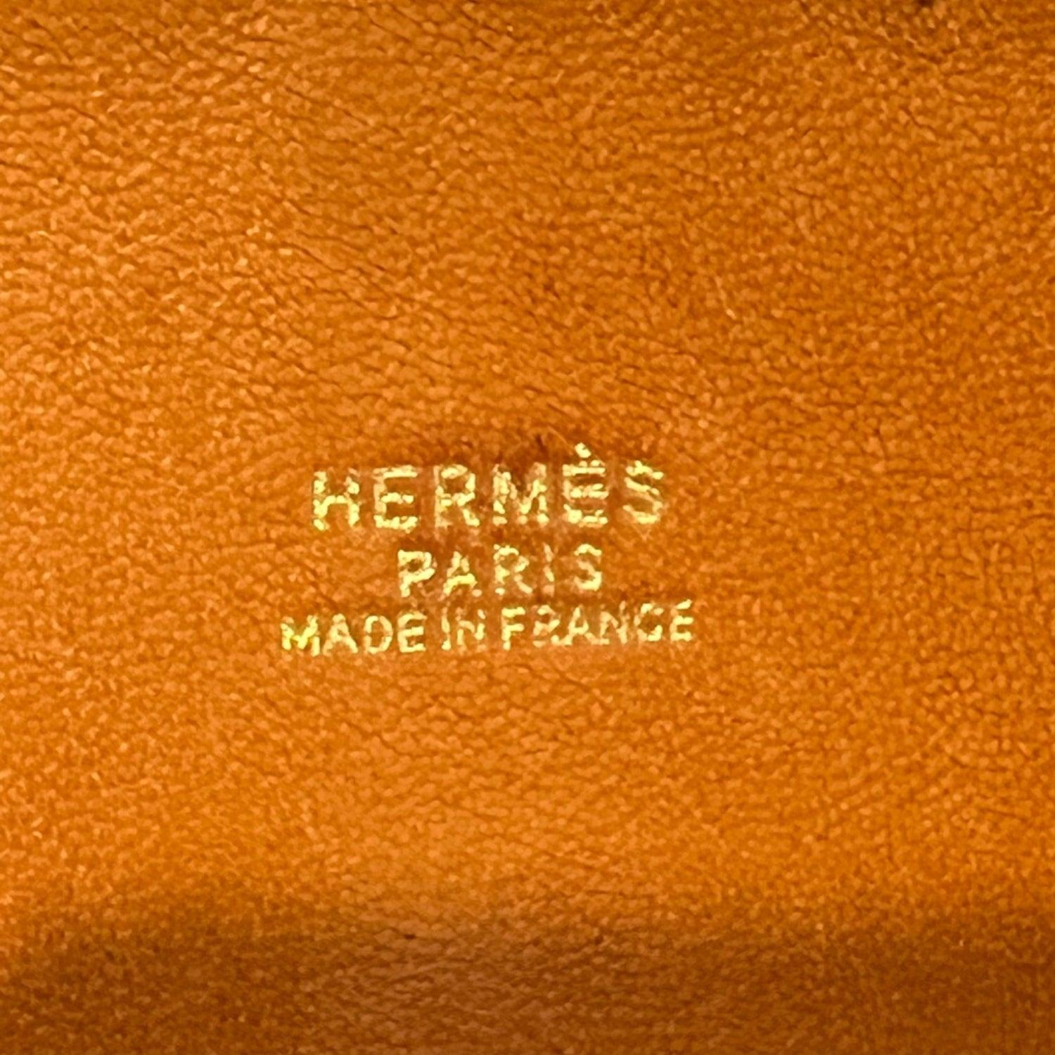 Hermes Vintage 1992 Tan Ostrich Leather Bolide 35 Bag with Strap en vente 3