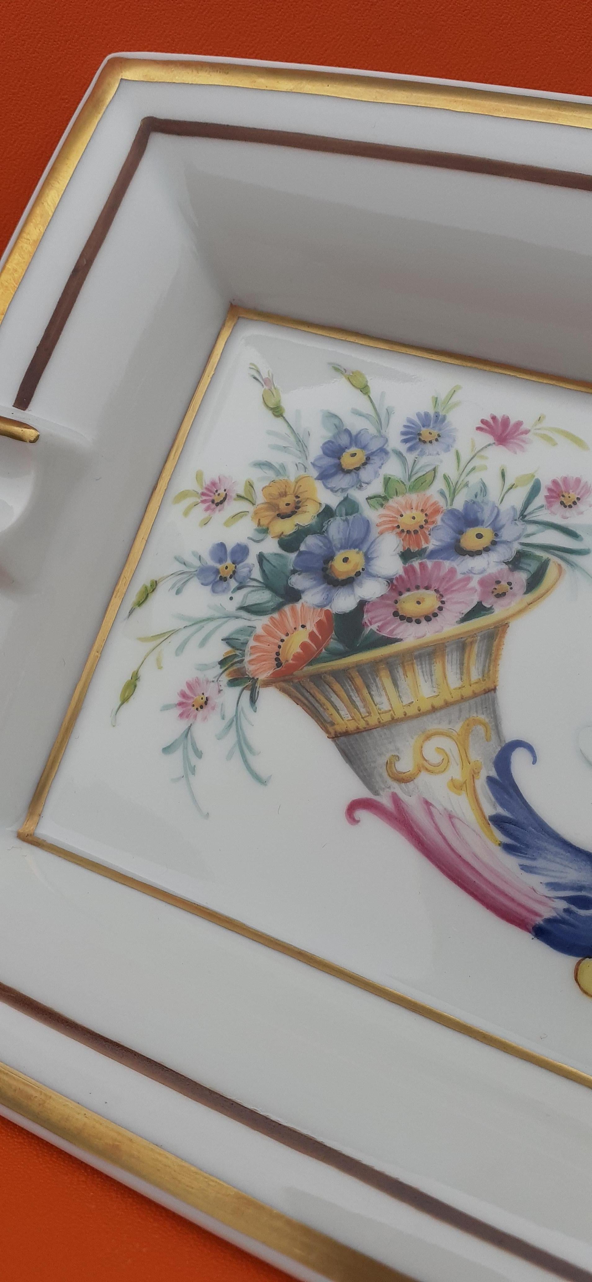 Women's or Men's Hermès Vintage Ashtray Change Tray Cornucopia Flowers in Porcelain RARE