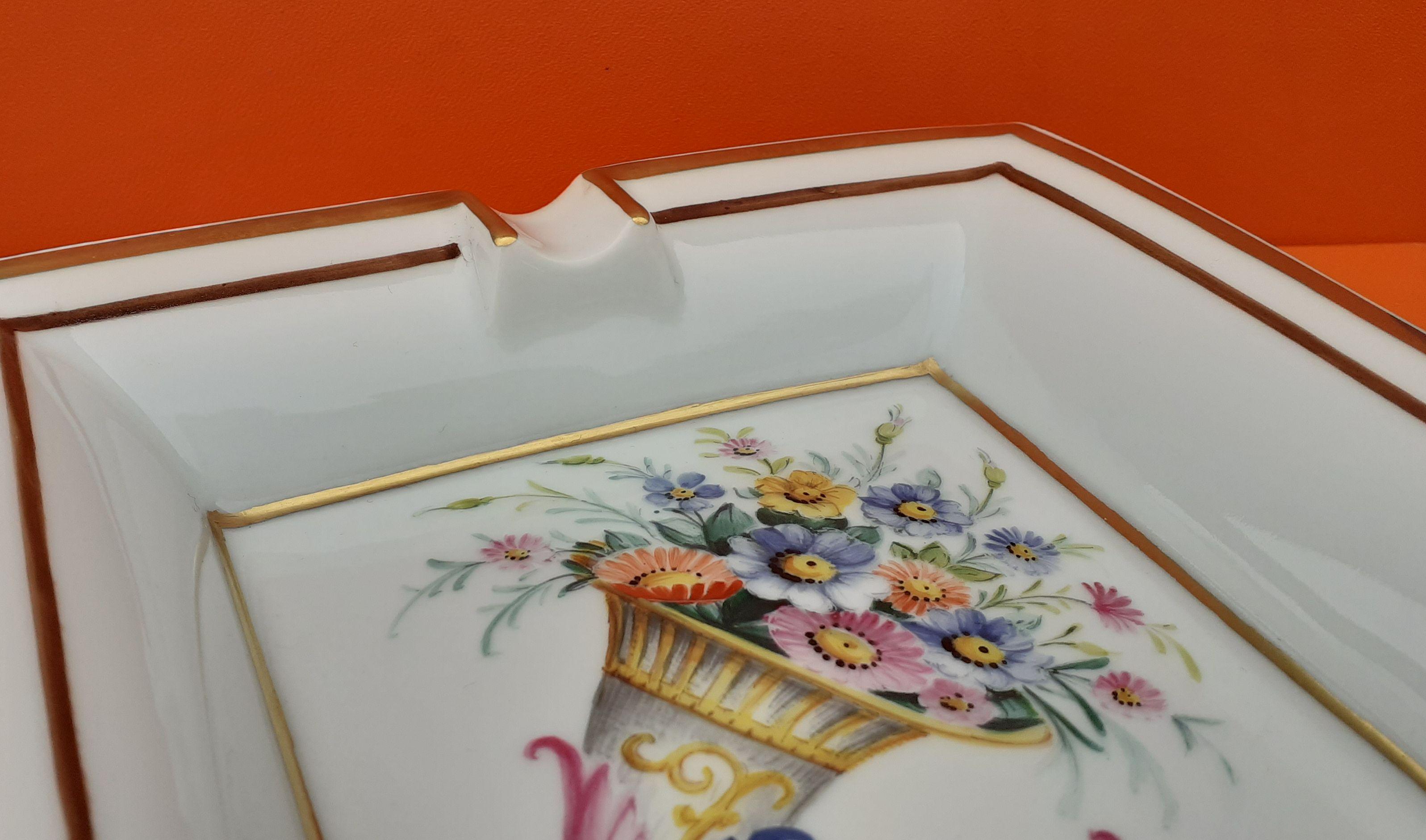 Hermès Vintage Ashtray Change Tray Cornucopia Flowers in Porcelain RARE 3