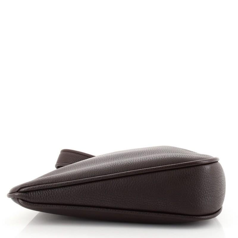 Asymmetrische Vintage-Ein-Schulter-Tasche aus Leder Medium von Hermes im Zustand „Gut“ in NY, NY