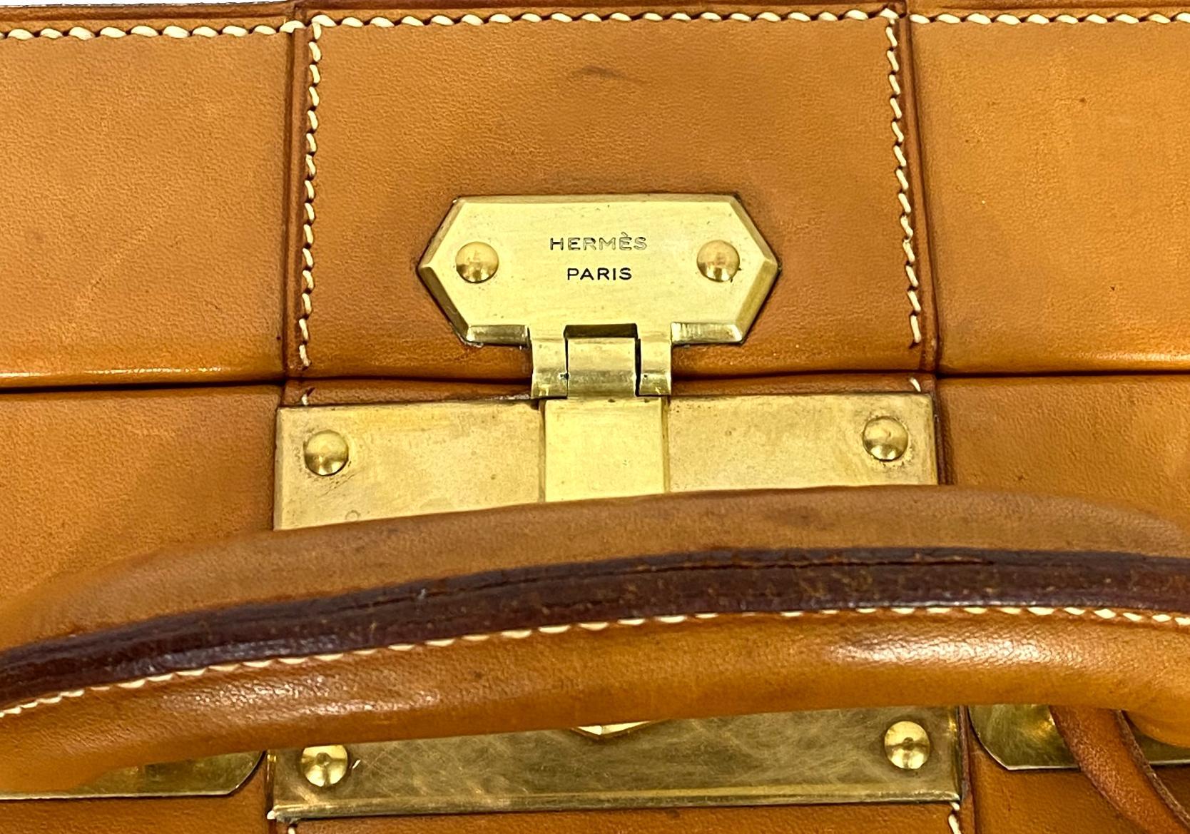 Hermès Vintage Automobile Valise Suitcase Travel Luggage, circa 1972. 2