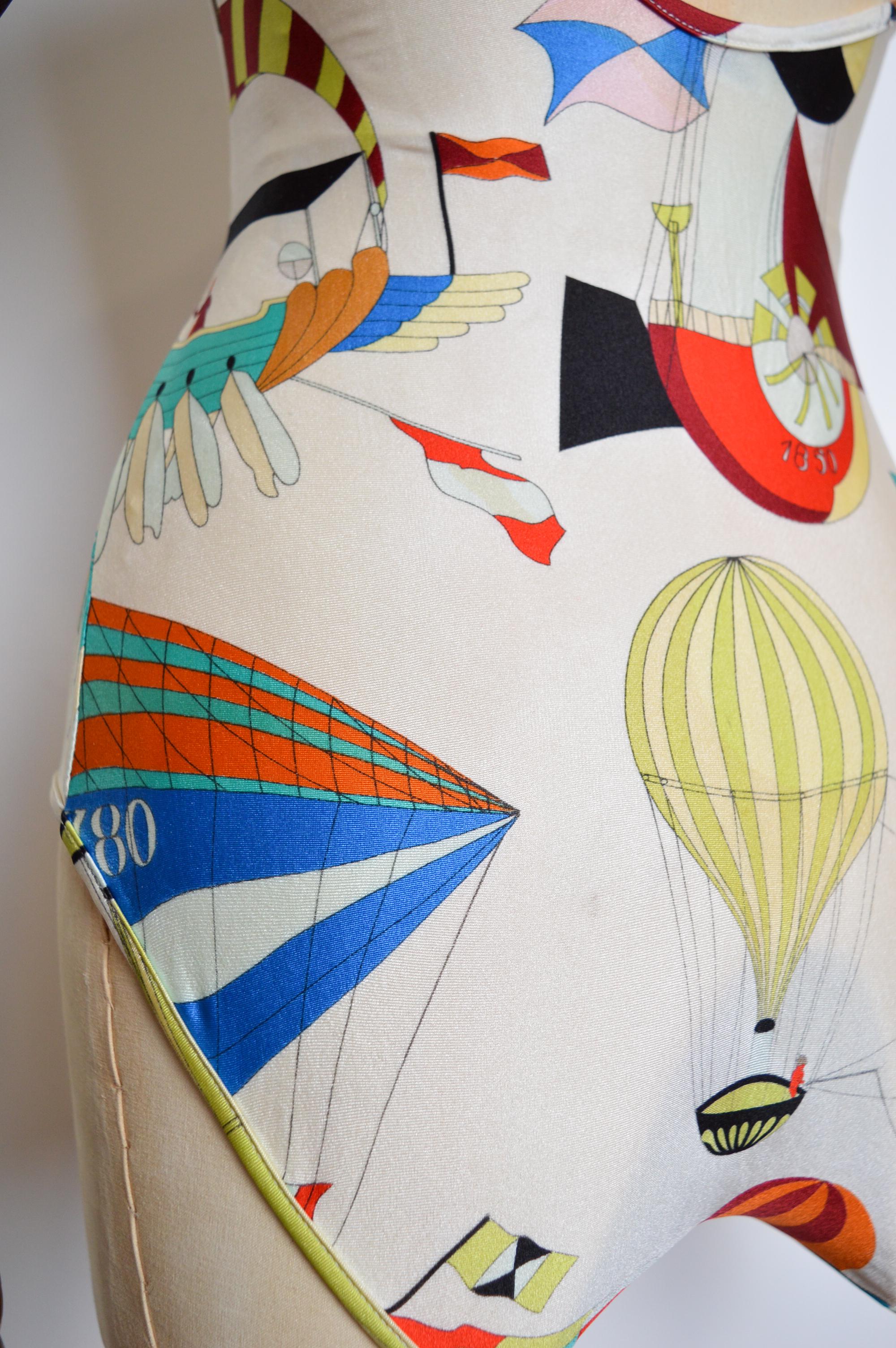 HERMÉS Maillot de bain vintage - Costume de bain imprimé montgolfière en vente 10