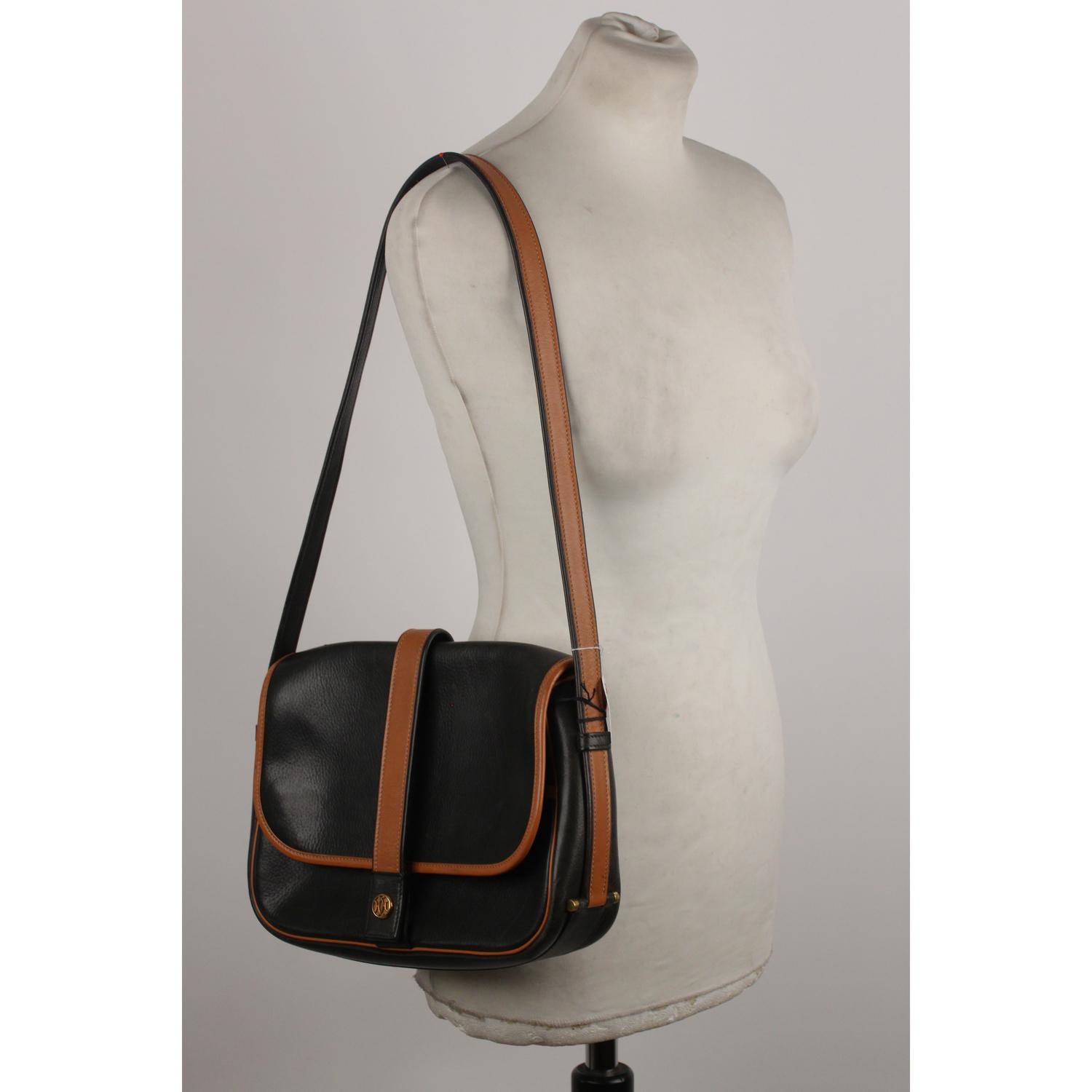Hermes Vintage Black and Tan Leather Noumea Shoulder Bag 10