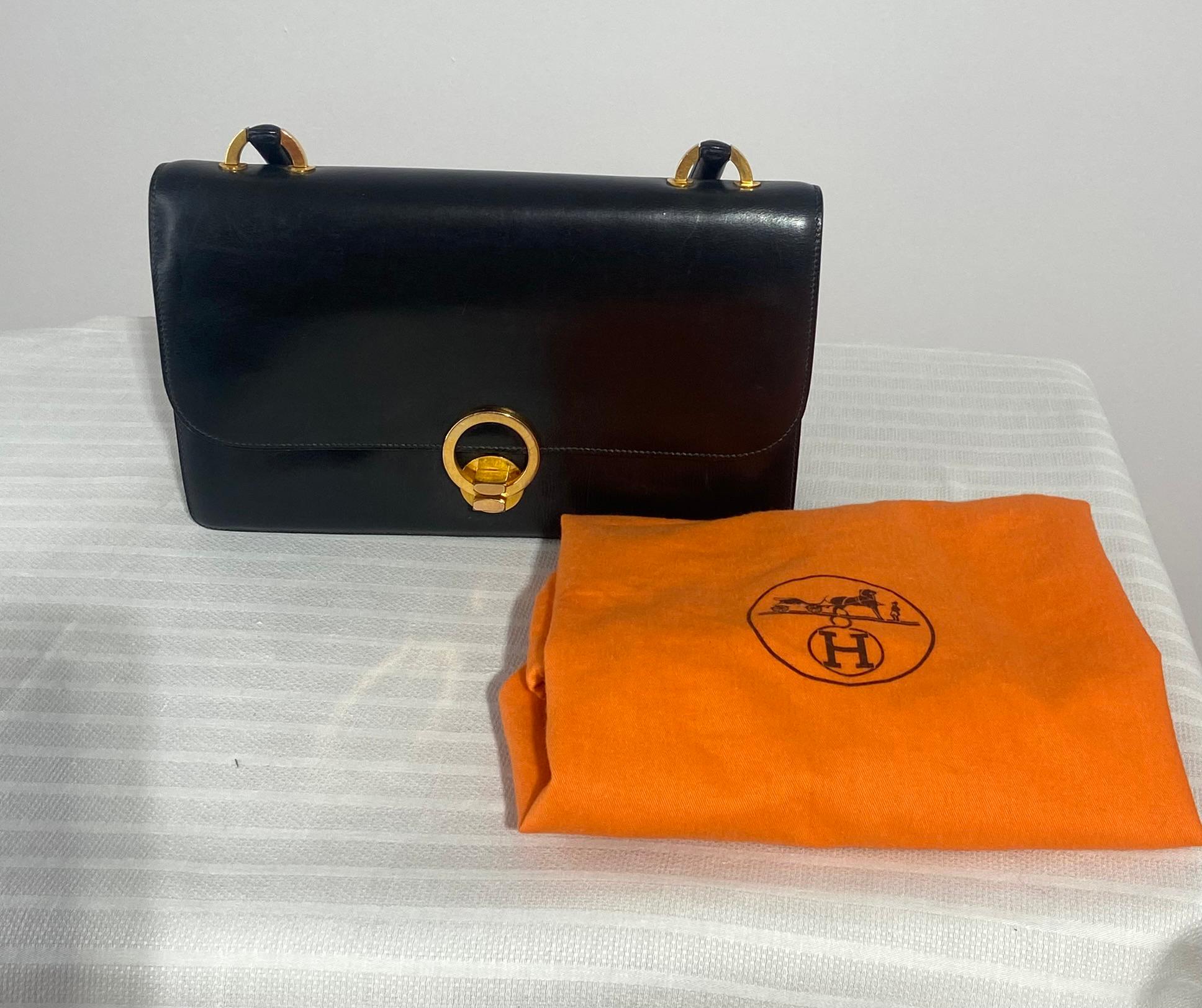 Hermès Vintage Schwarz Box Kalbsleder Klappe vorne Gold Ring Handtasche GH 1950s im Angebot 7