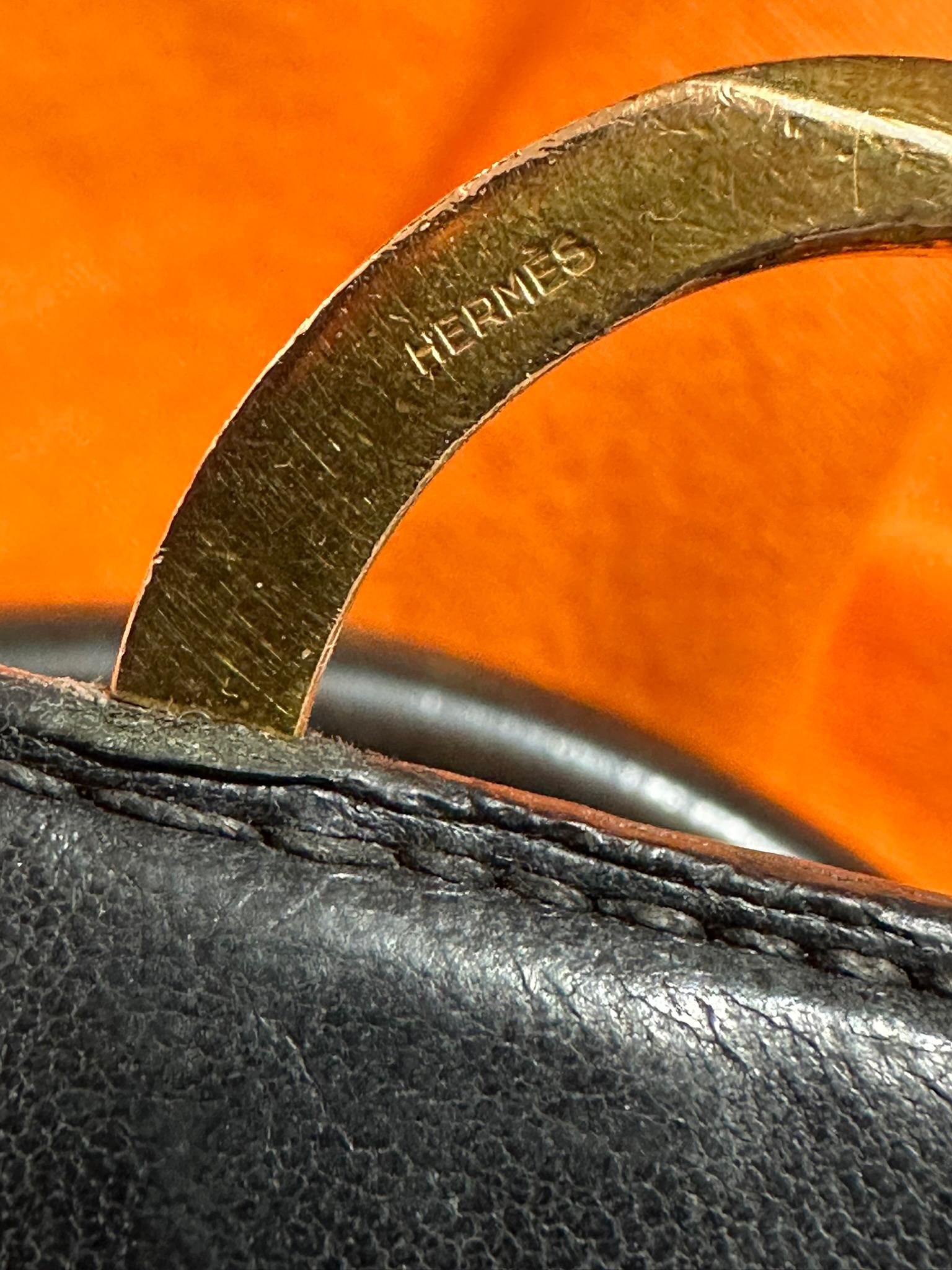 Hermès Vintage Schwarz Box Kalbsleder Klappe vorne Gold Ring Handtasche GH 1950s im Angebot 8