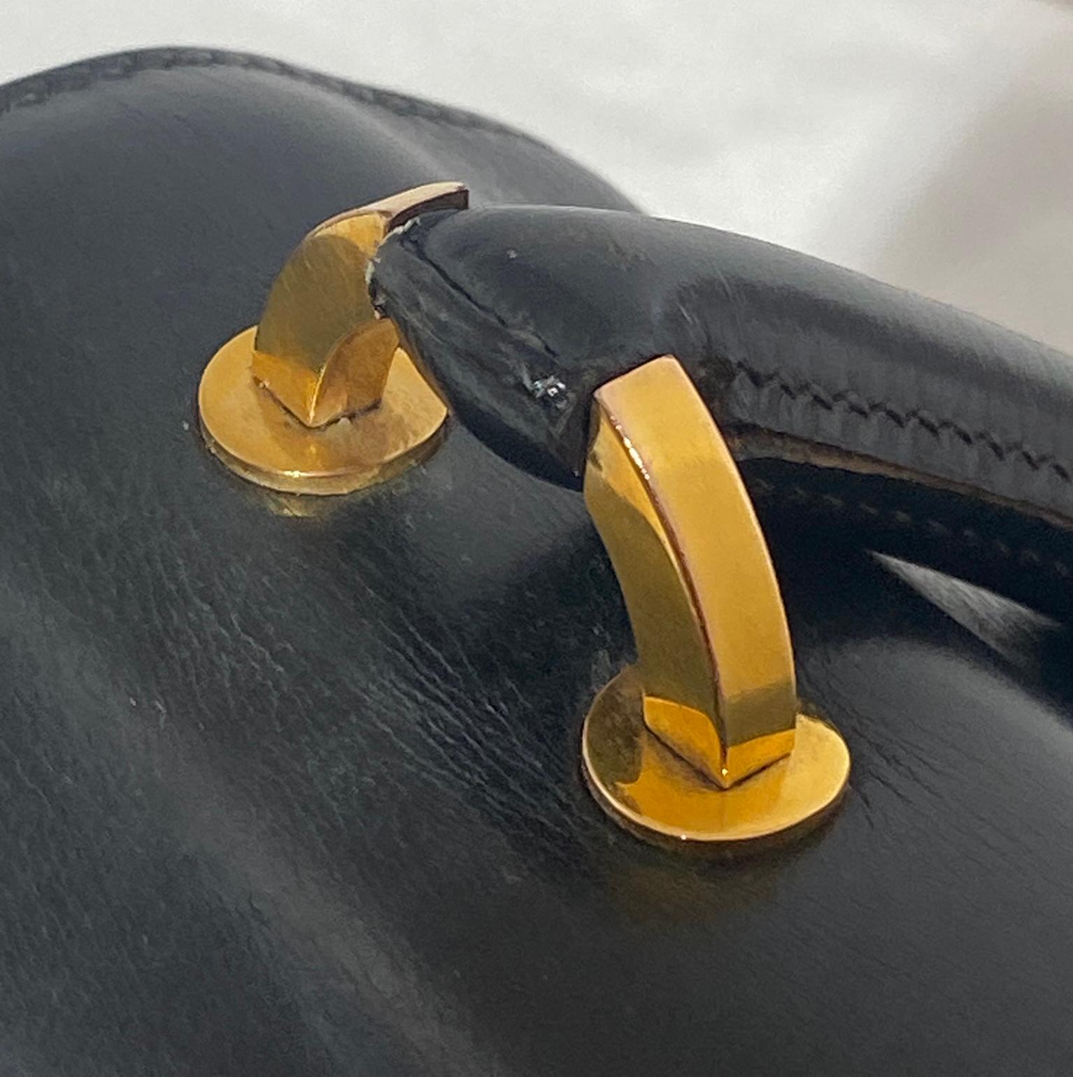 Hermès Vintage Schwarz Box Kalbsleder Klappe vorne Gold Ring Handtasche GH 1950s Damen im Angebot