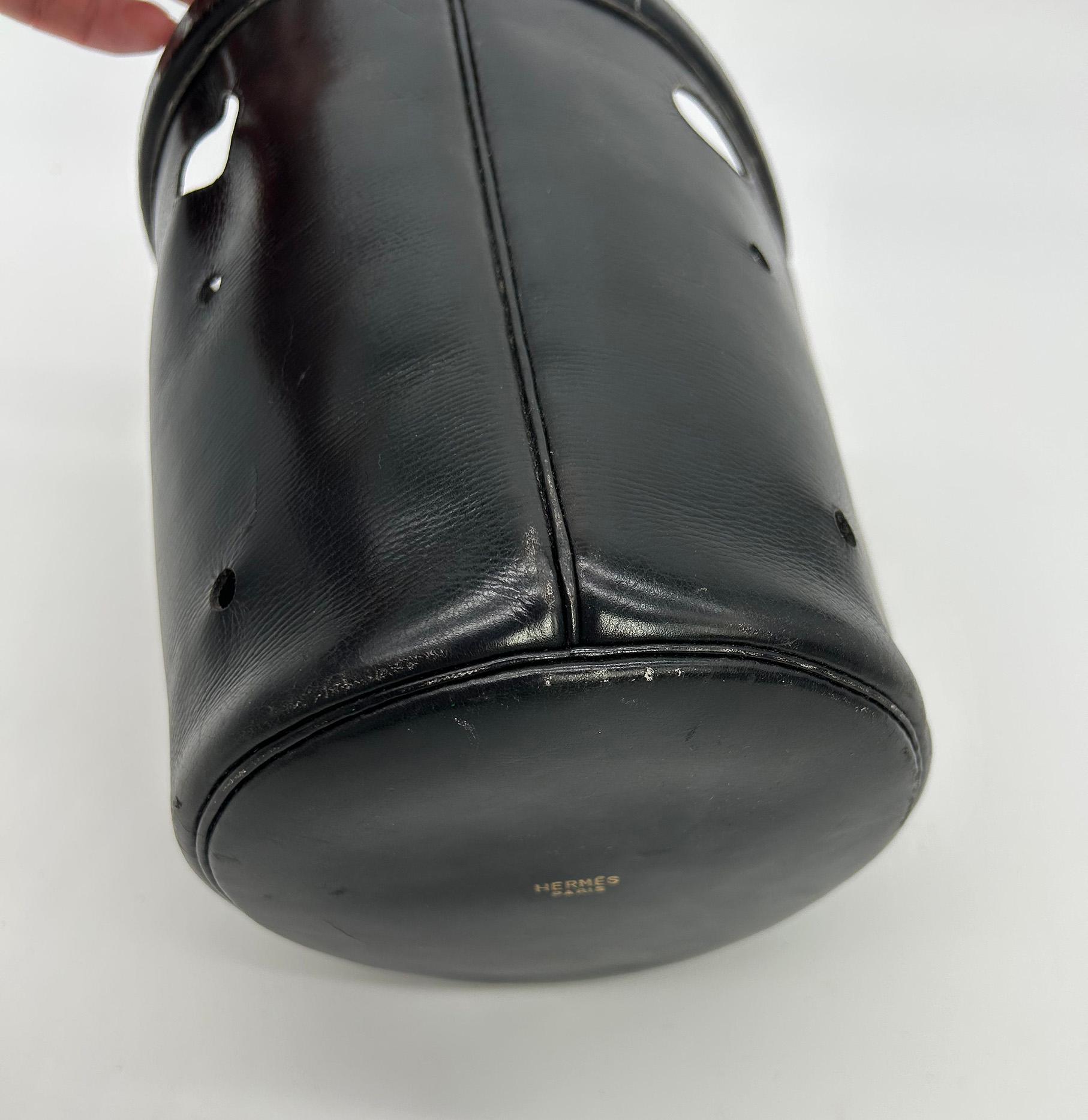 Hermes Vintage Black Box Calf Leather Mangeoire Bucket Bag For Sale 9