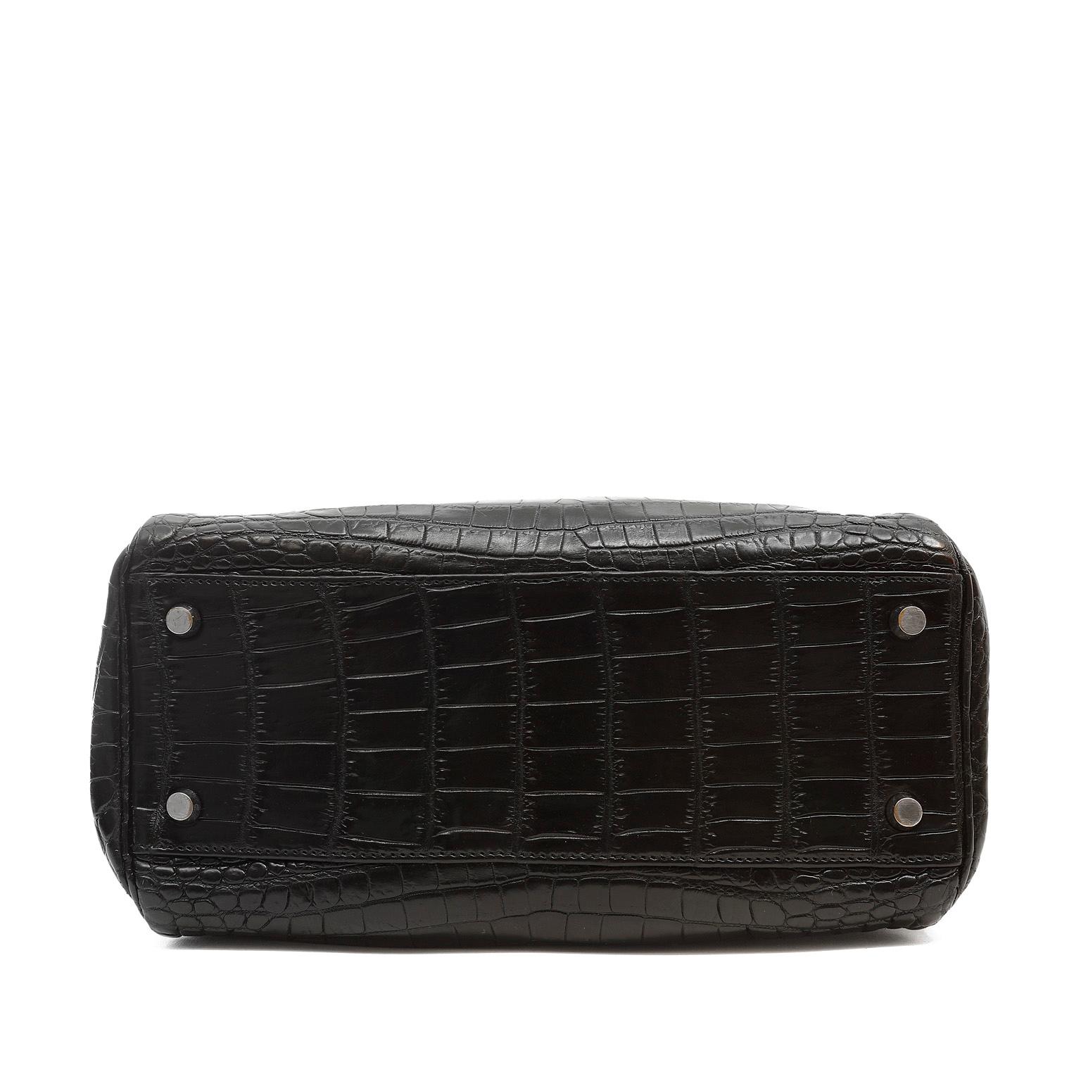 Women's or Men's Hermès Vintage Black Niloticus Crocodile 26 cm Kelly Sport