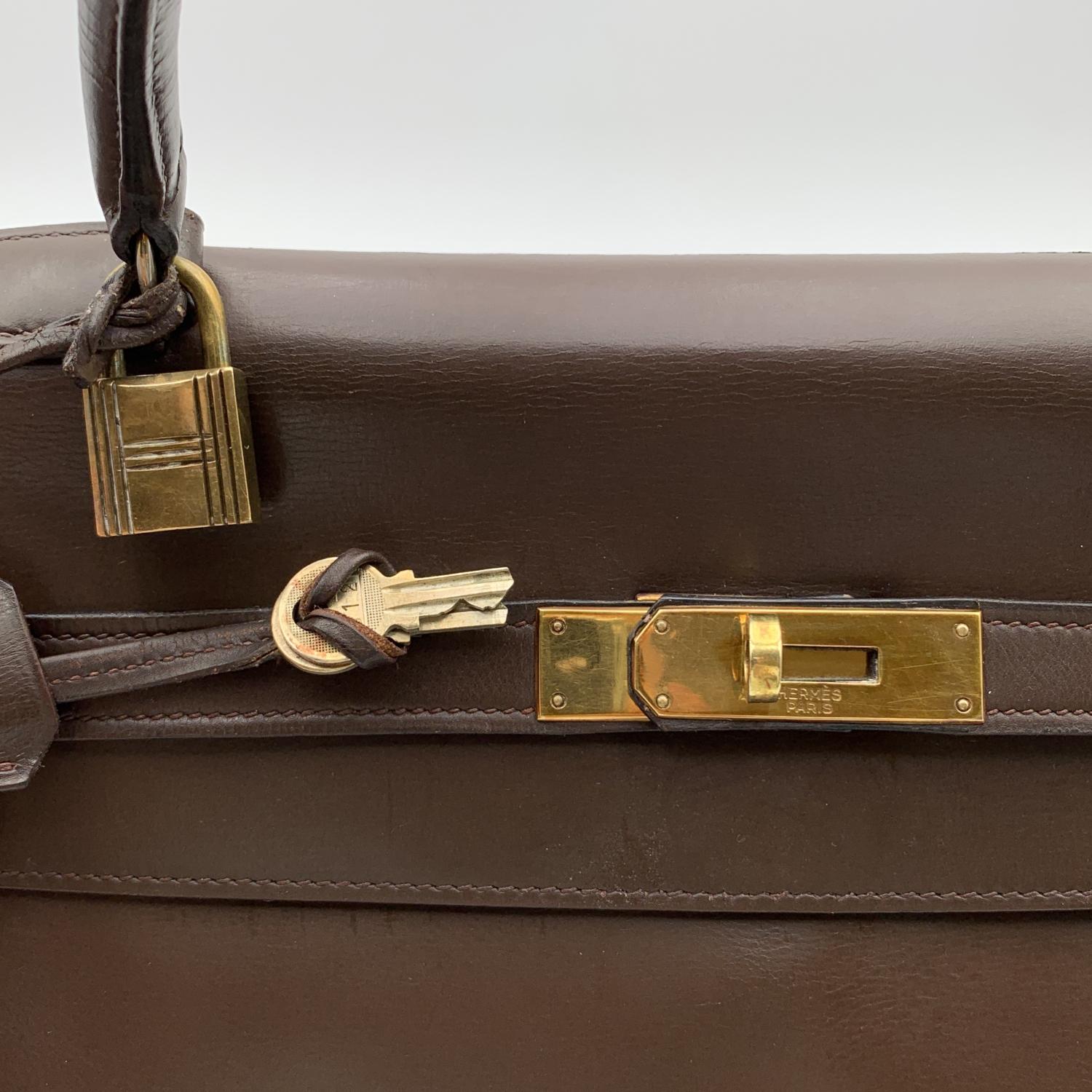 Hermes Vintage Brown Leather Kelly 35 Retourne Handbag Bag en vente 9