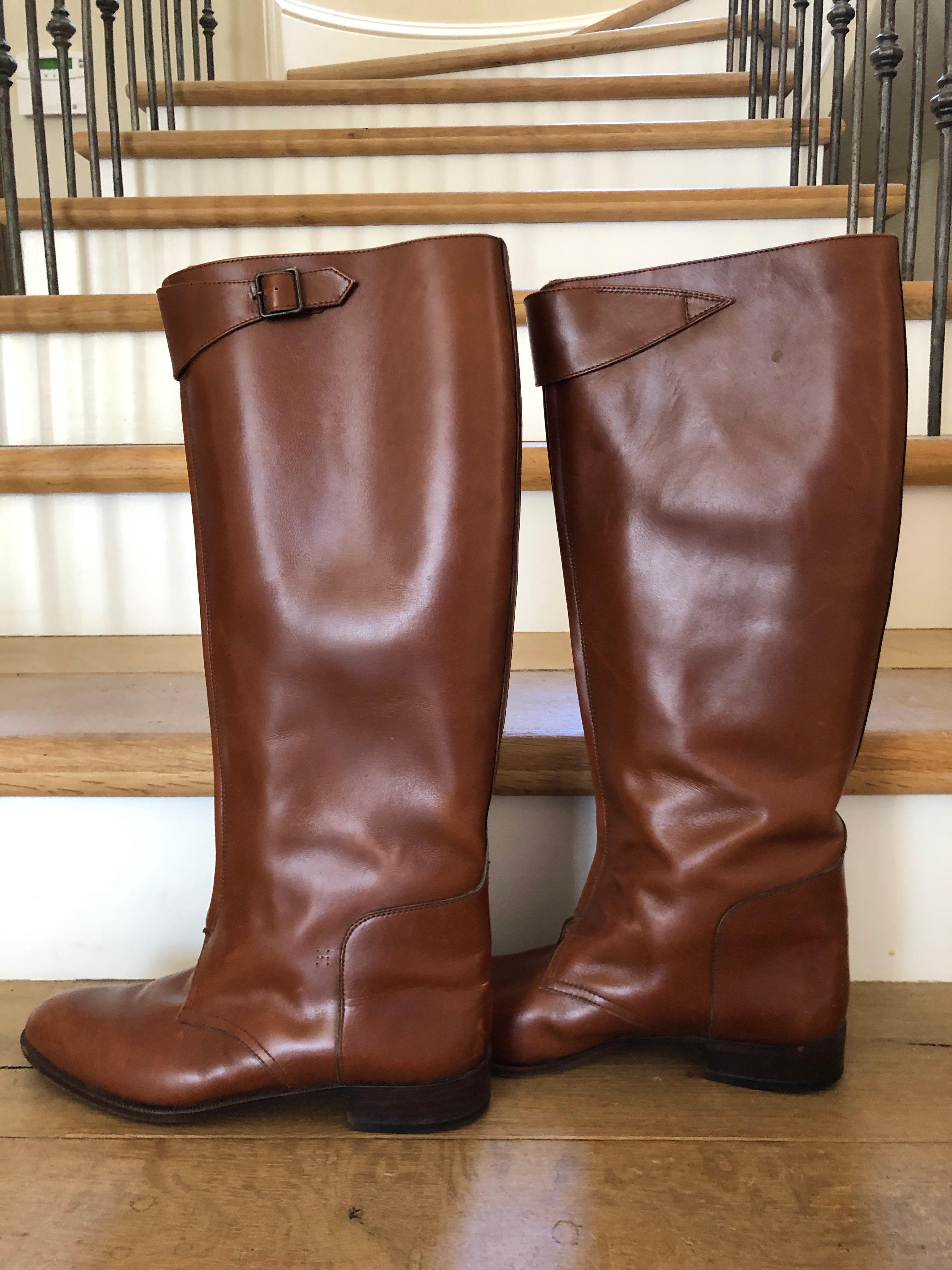Hermes Vintage Brown Leather Zip Front Riding Boots
Size 39 
Bottom Sole measures 10.5 x 3.25
Boot height is 17