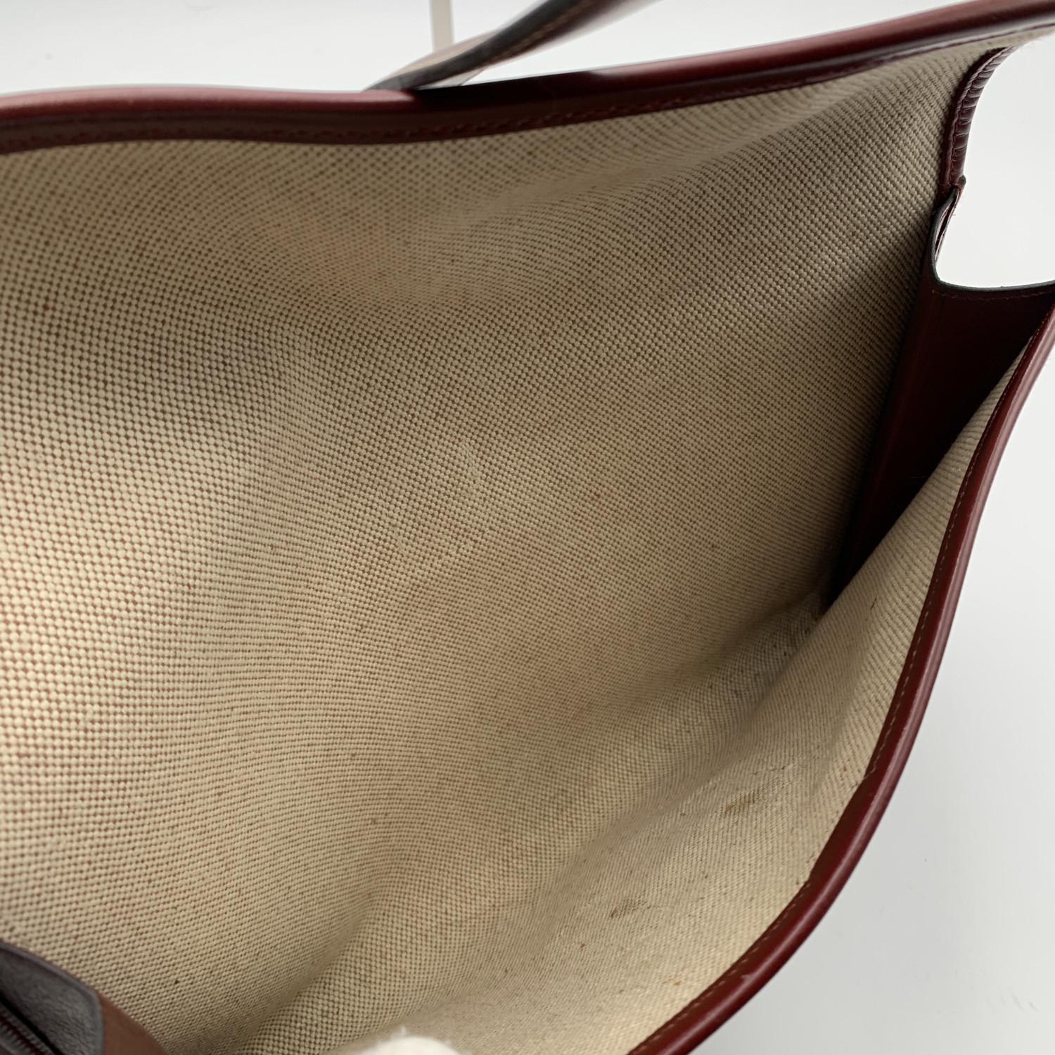 Women's Hermes Vintage Burgundy Leather Jige 29 cm Clutch Bag Pochette