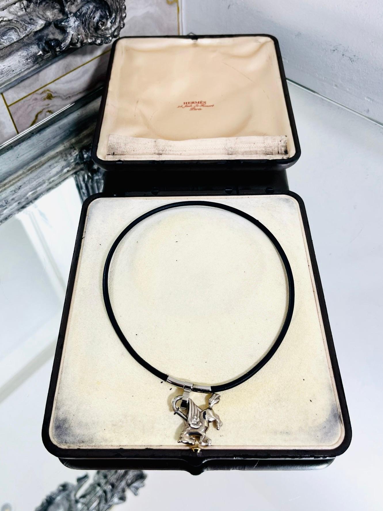 Hermes Vintage Cadena Pegasus Necklace In Good Condition For Sale In London, GB