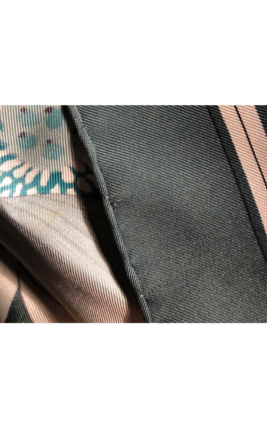 Hermès Vintage Carré “Fleurs de Lotus 